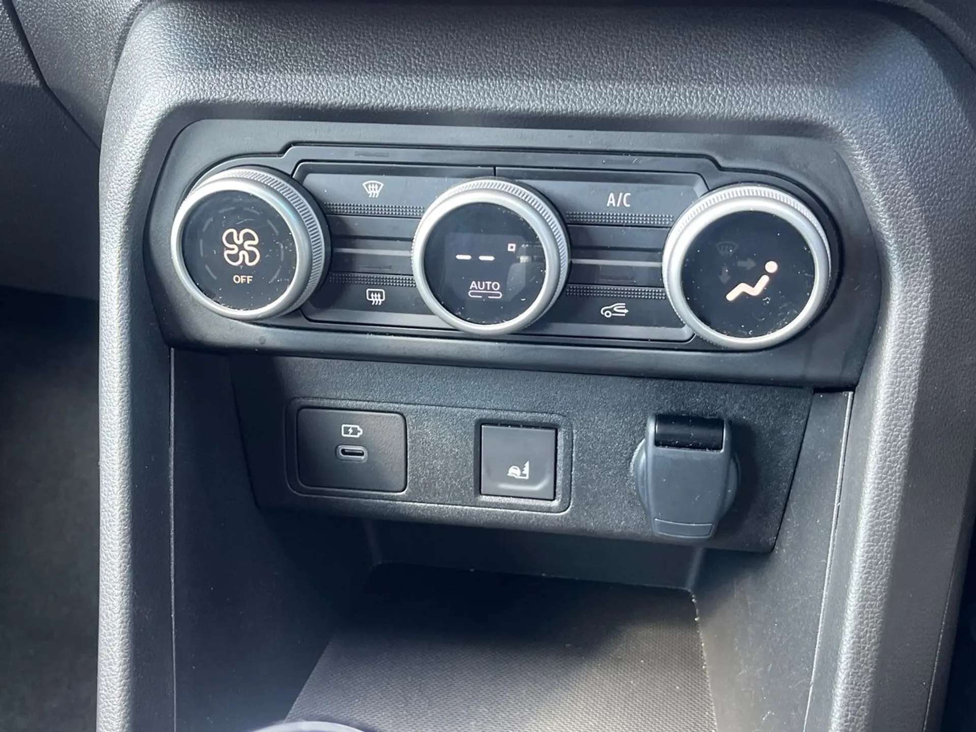 2024 DACIA SANDERO STEPWAY 2024 DACIA SANDERO STEPWAY