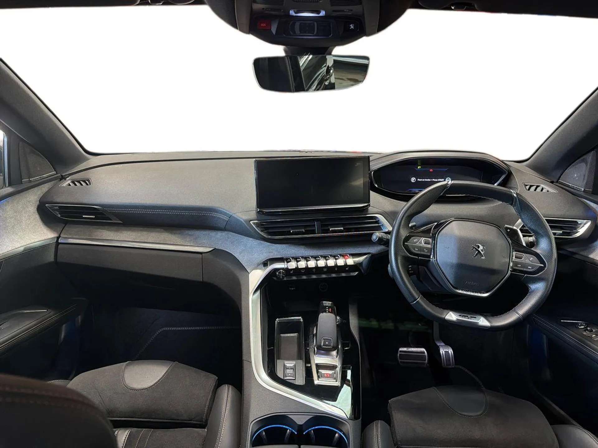 2021 PEUGEOT 5008 2021 PEUGEOT 5008