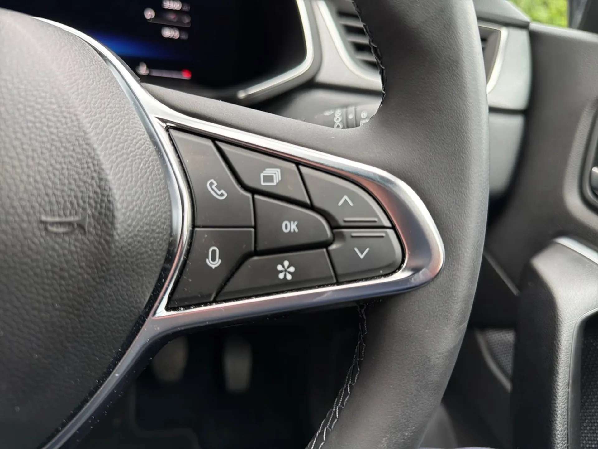 2025 RENAULT CAPTUR 2025 RENAULT CAPTUR