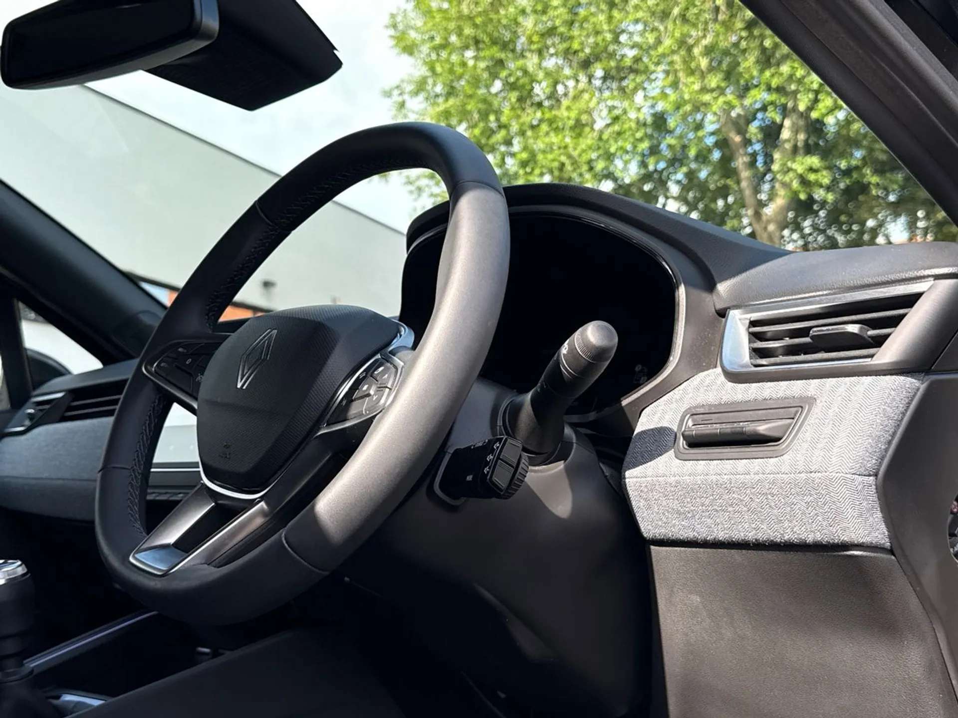 2025 RENAULT CLIO 2025 RENAULT CLIO