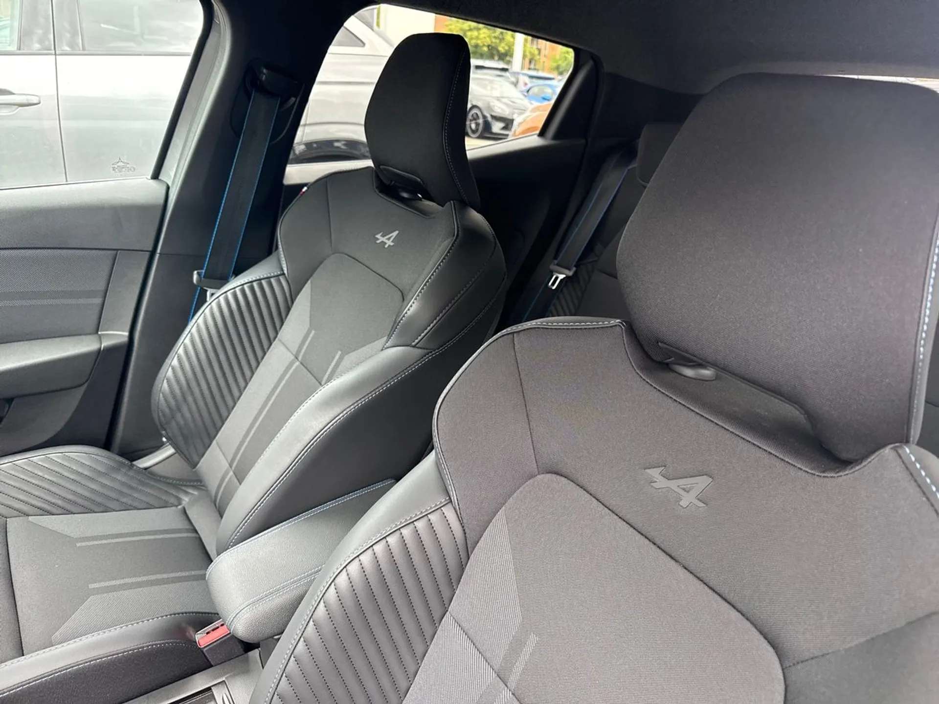 2025 RENAULT CLIO 2025 RENAULT CLIO