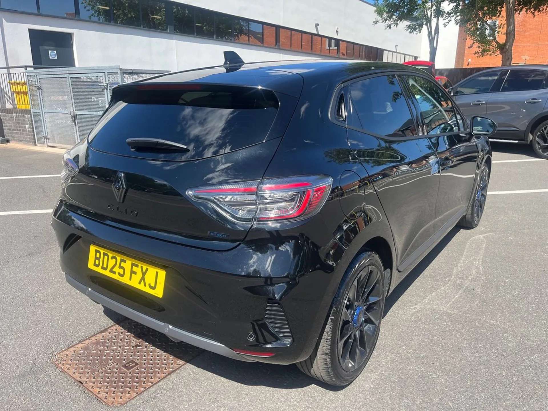2025 RENAULT CLIO 2025 RENAULT CLIO