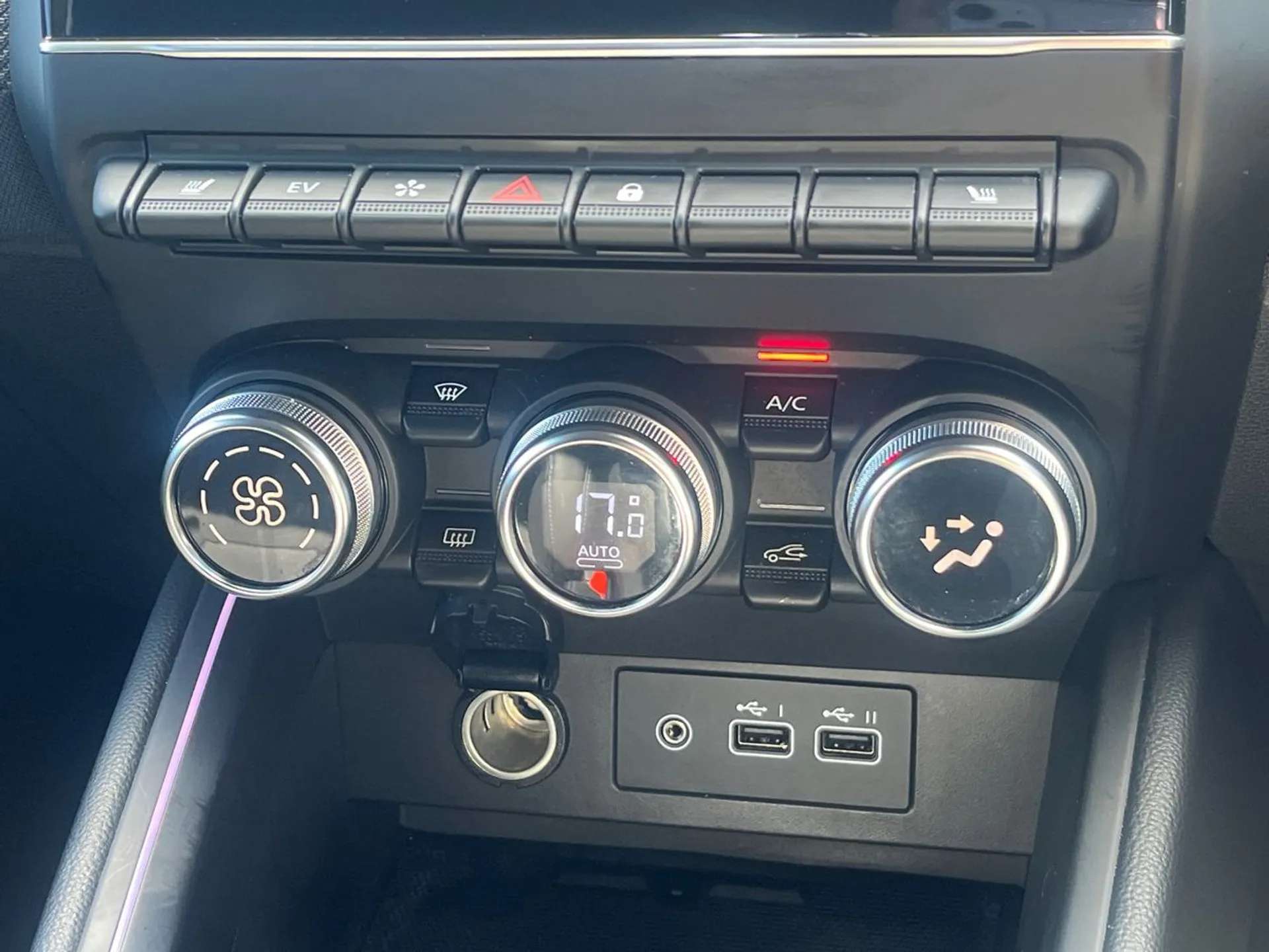 2025 RENAULT CLIO 2025 RENAULT CLIO