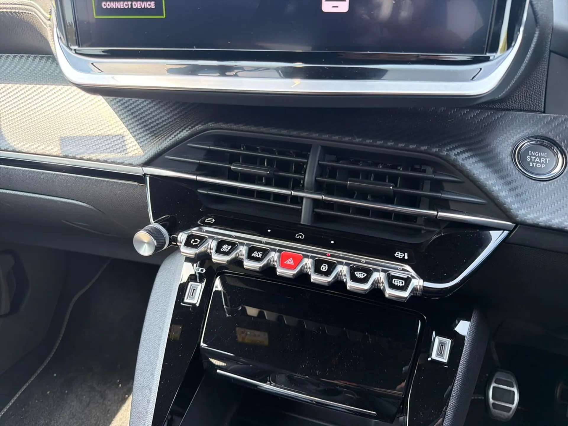 2024 PEUGEOT 208 2024 PEUGEOT 208