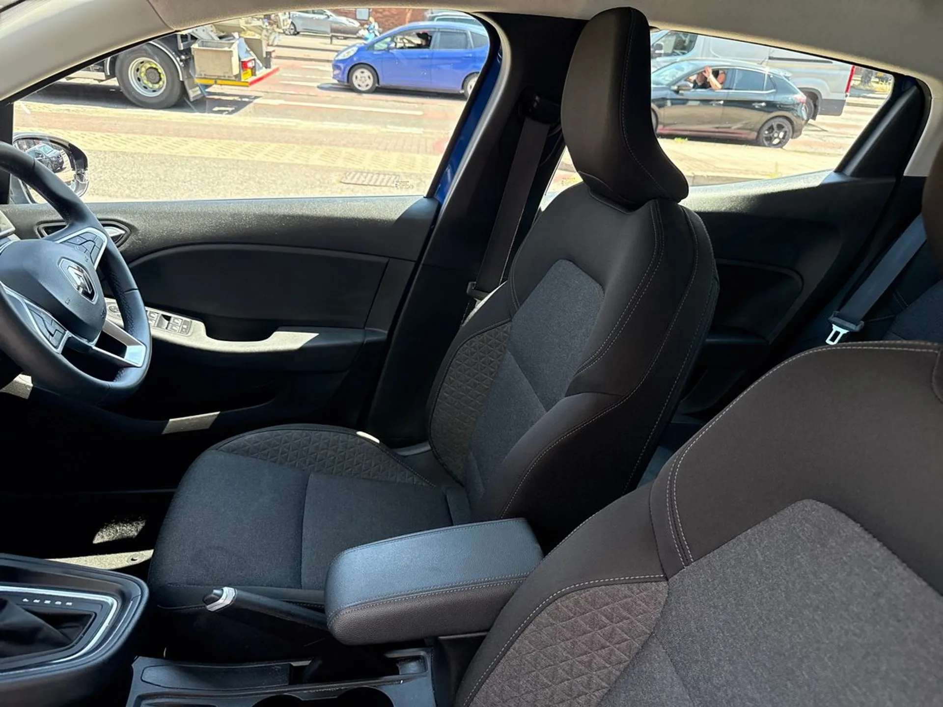 2022 RENAULT CLIO 2022 RENAULT CLIO