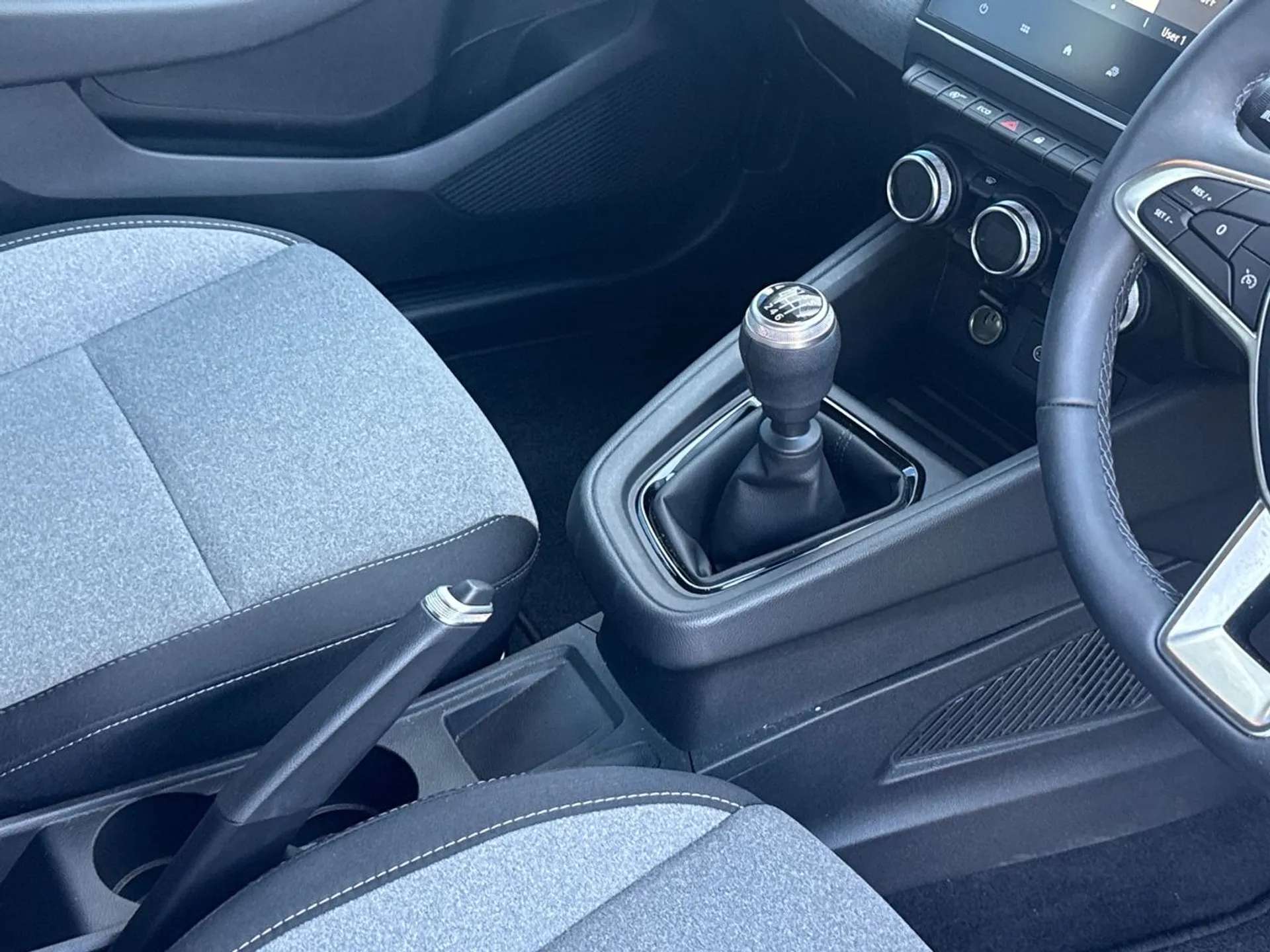 2024 RENAULT CLIO 2024 RENAULT CLIO