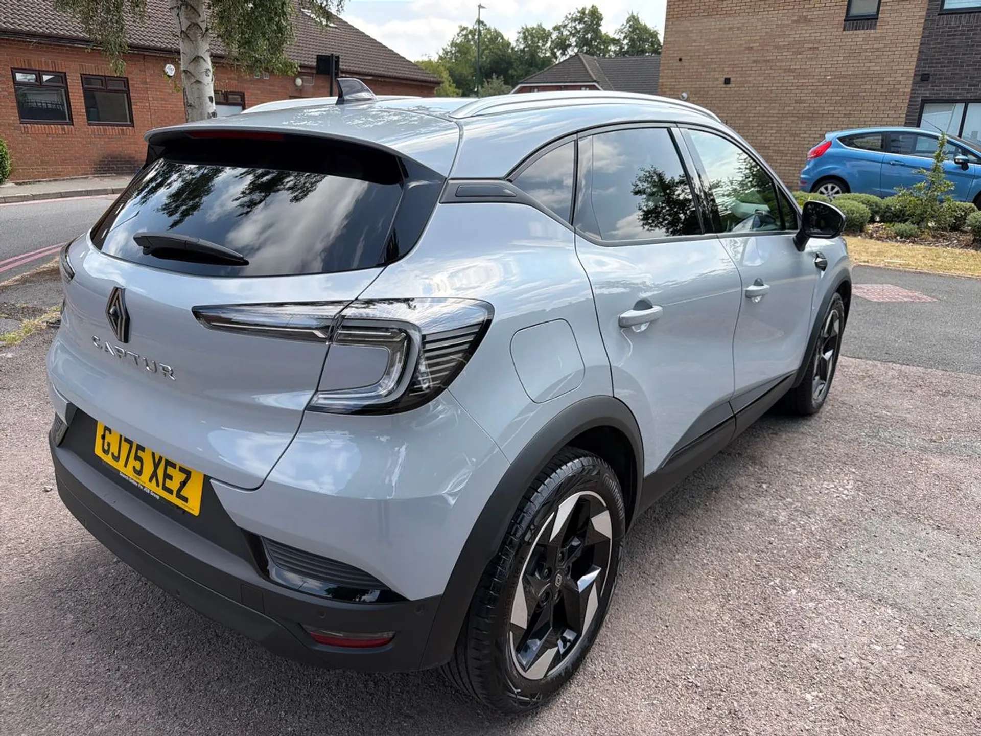 2025 RENAULT CAPTUR 2025 RENAULT CAPTUR