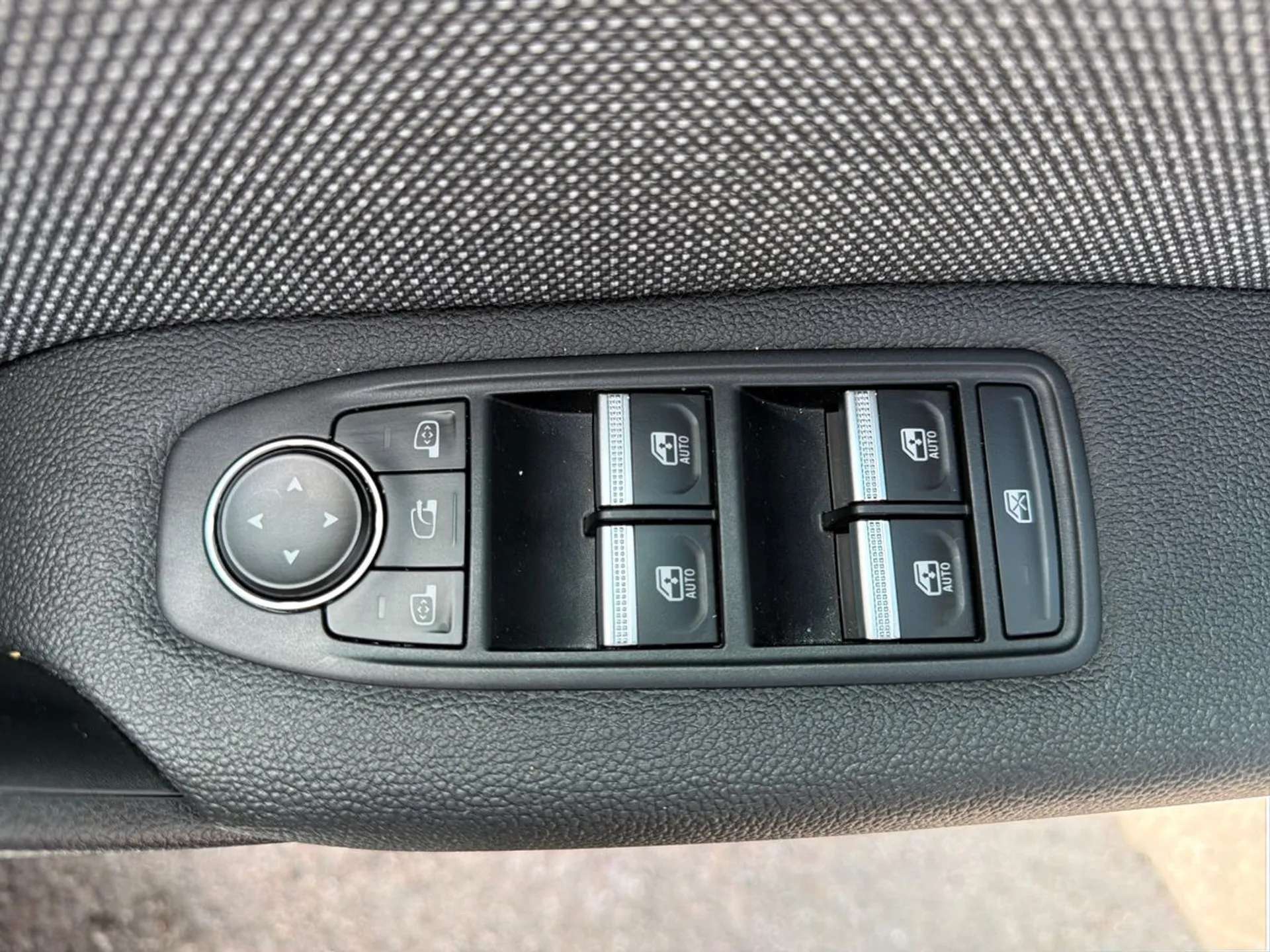 2025 RENAULT CAPTUR 2025 RENAULT CAPTUR
