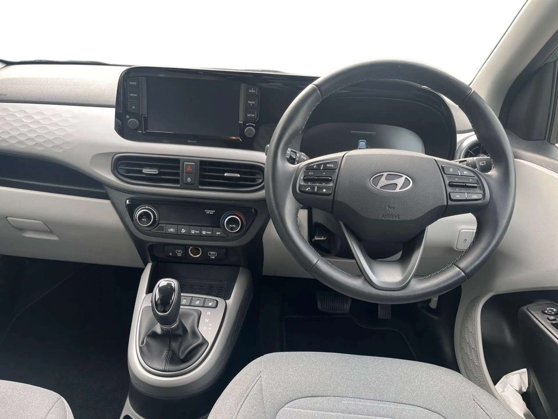 2023 HYUNDAI I10 2023 HYUNDAI I10