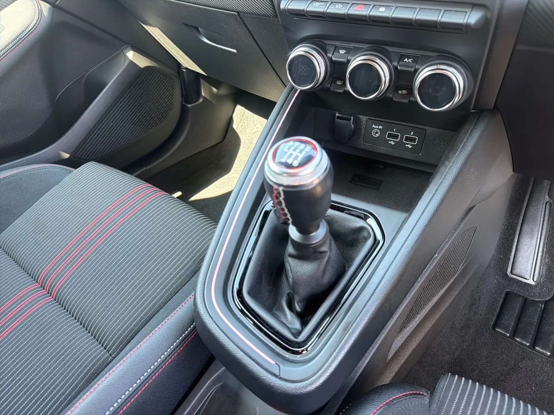 2023 RENAULT CLIO 2023 RENAULT CLIO