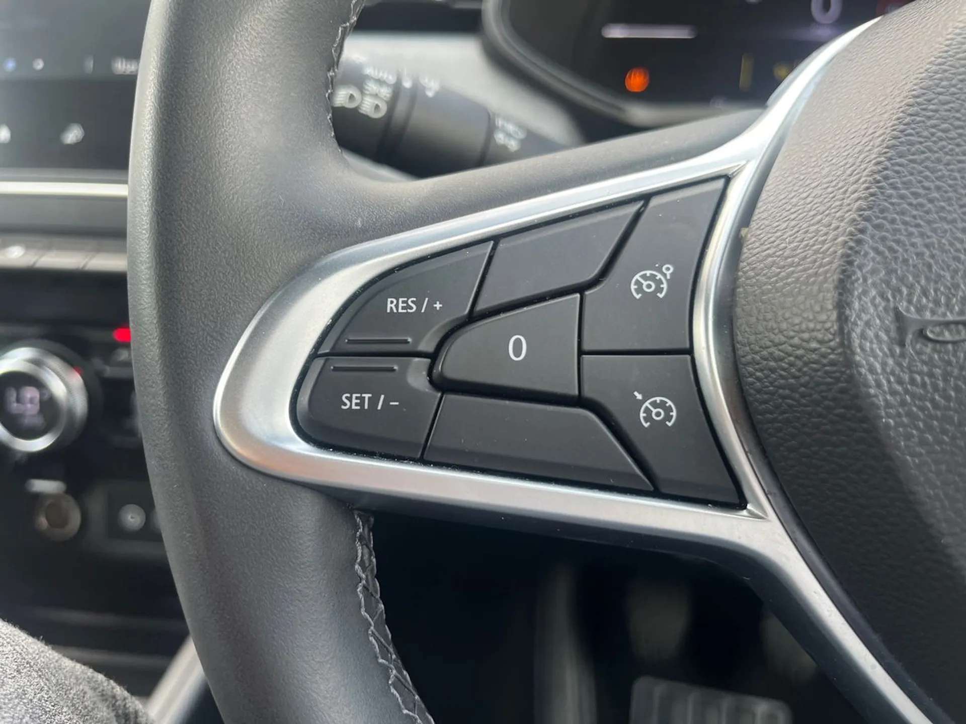 2024 RENAULT CLIO 2024 RENAULT CLIO