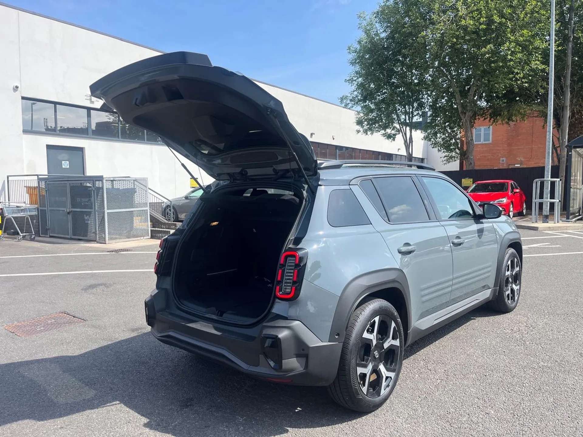 2025 RENAULT 4 2025 RENAULT 4