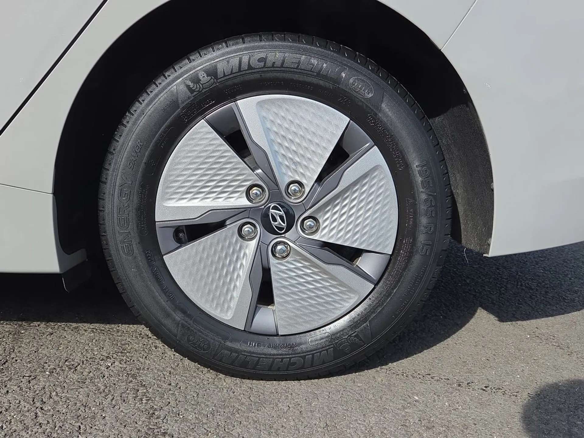 2022 HYUNDAI IONIQ 2022 HYUNDAI IONIQ