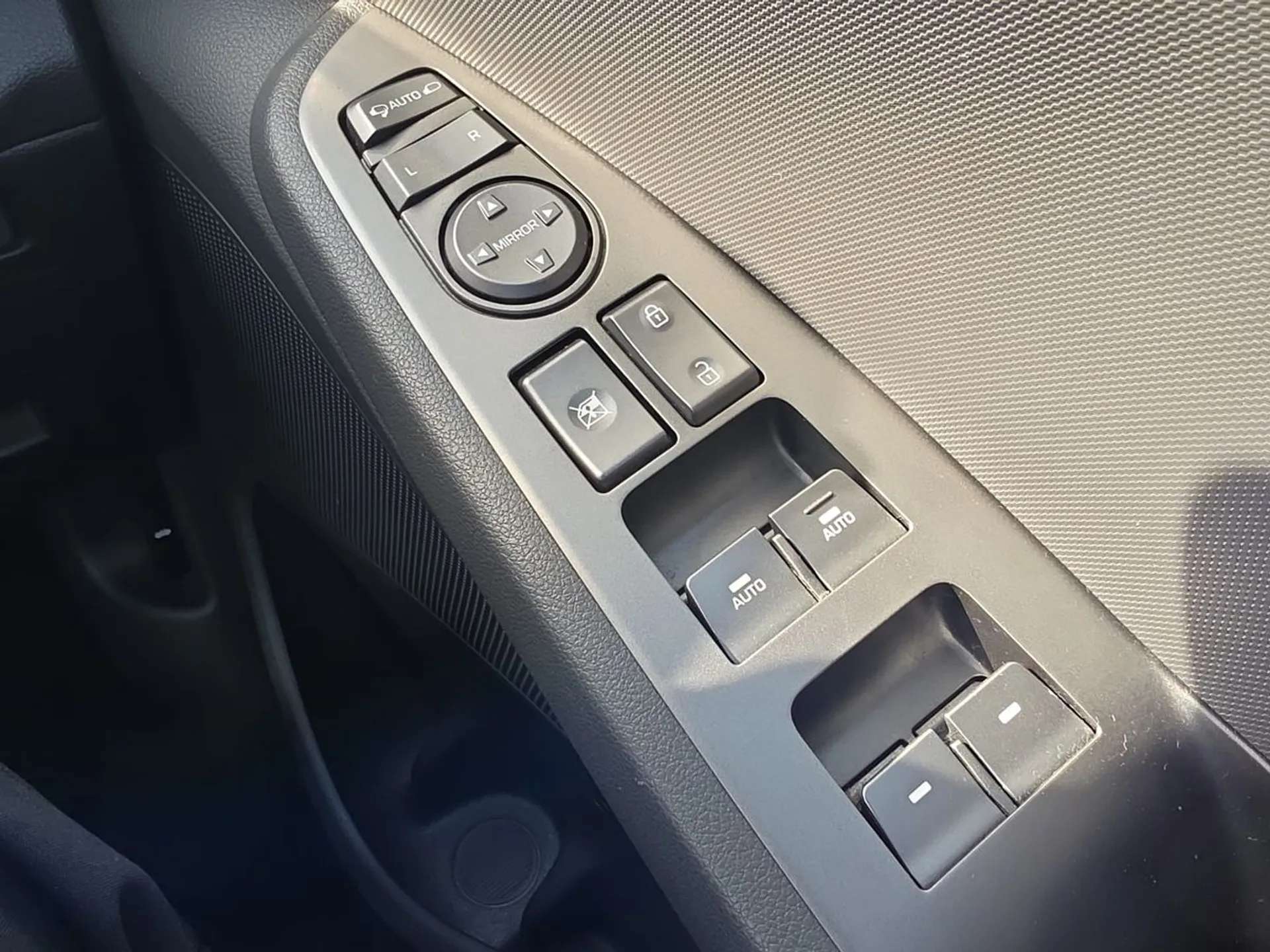2022 HYUNDAI IONIQ 2022 HYUNDAI IONIQ