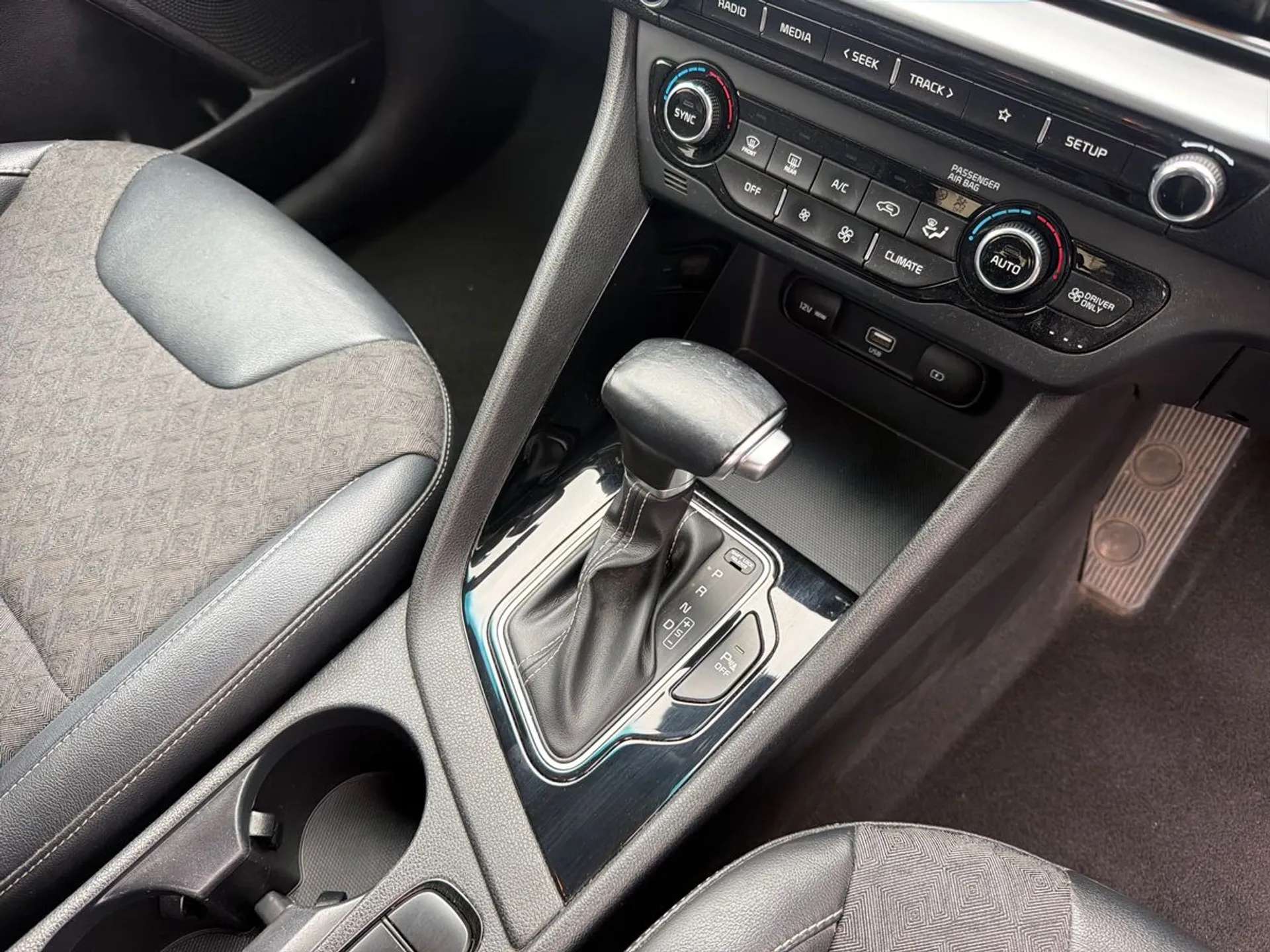 2021 KIA NIRO 2021 KIA NIRO