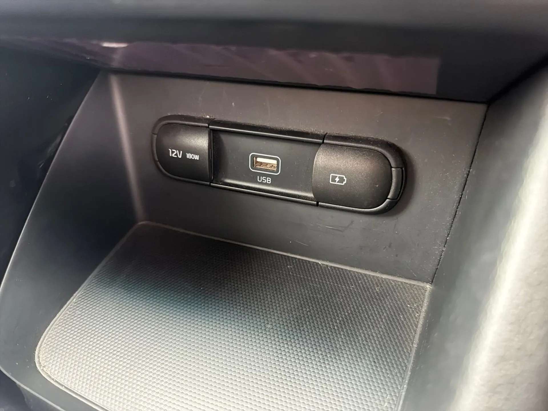 2021 KIA NIRO 2021 KIA NIRO