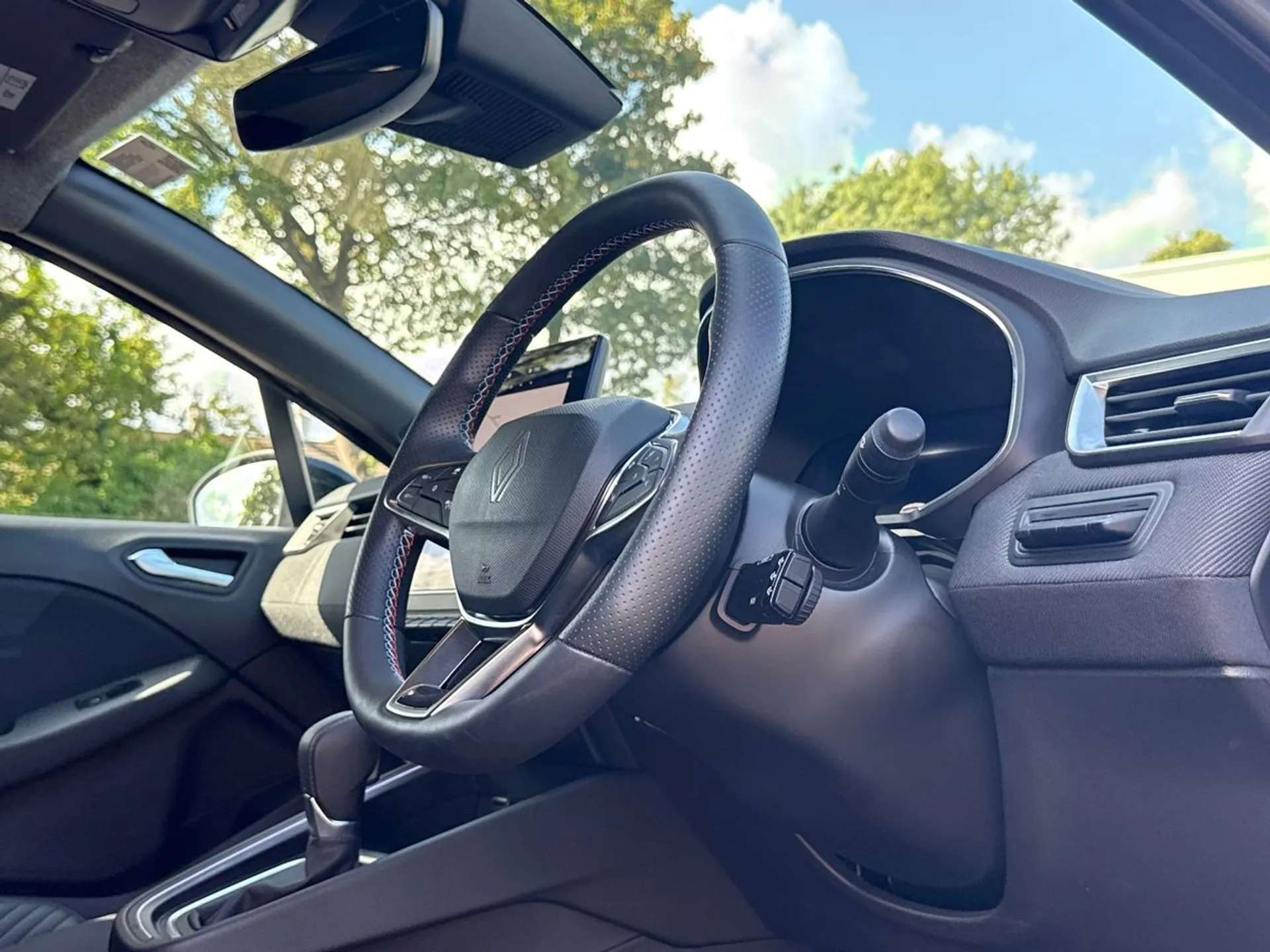2025 RENAULT CLIO 2025 RENAULT CLIO