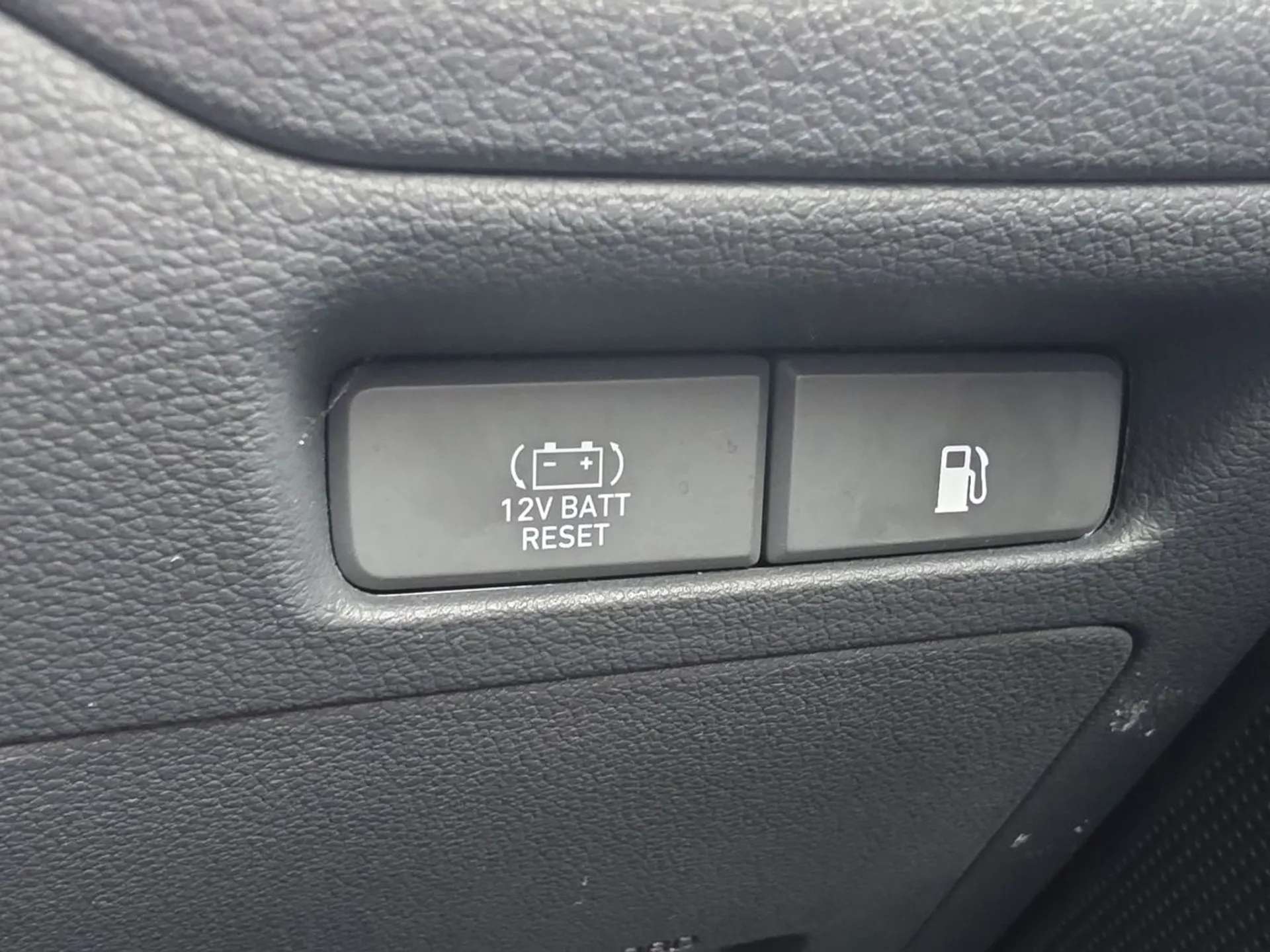 2023 HYUNDAI IONIQ 2023 HYUNDAI IONIQ