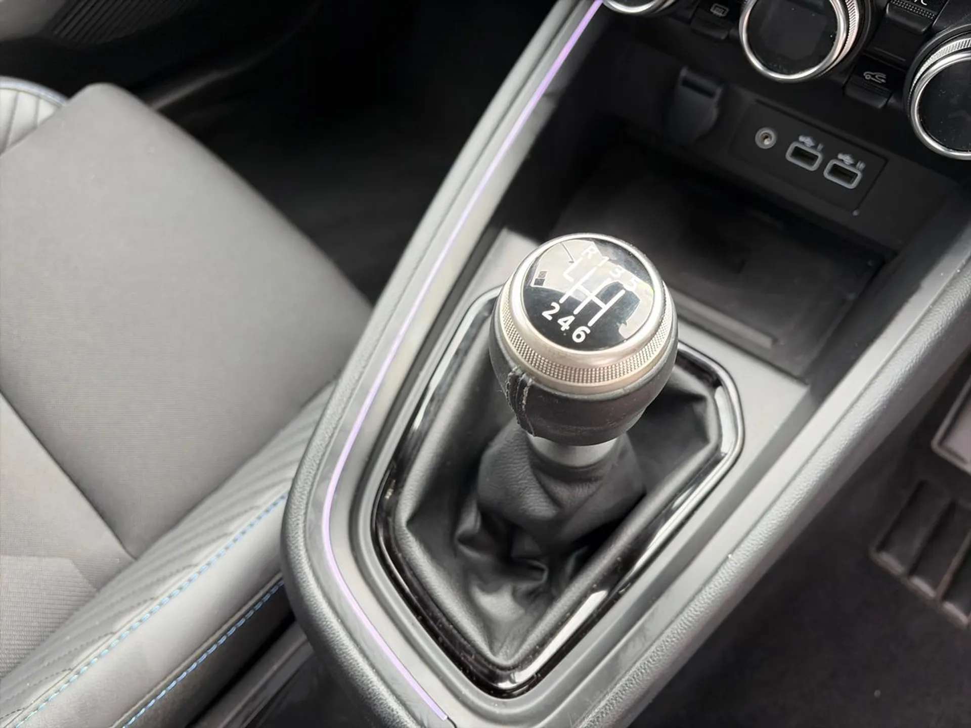 2025 RENAULT CLIO 2025 RENAULT CLIO