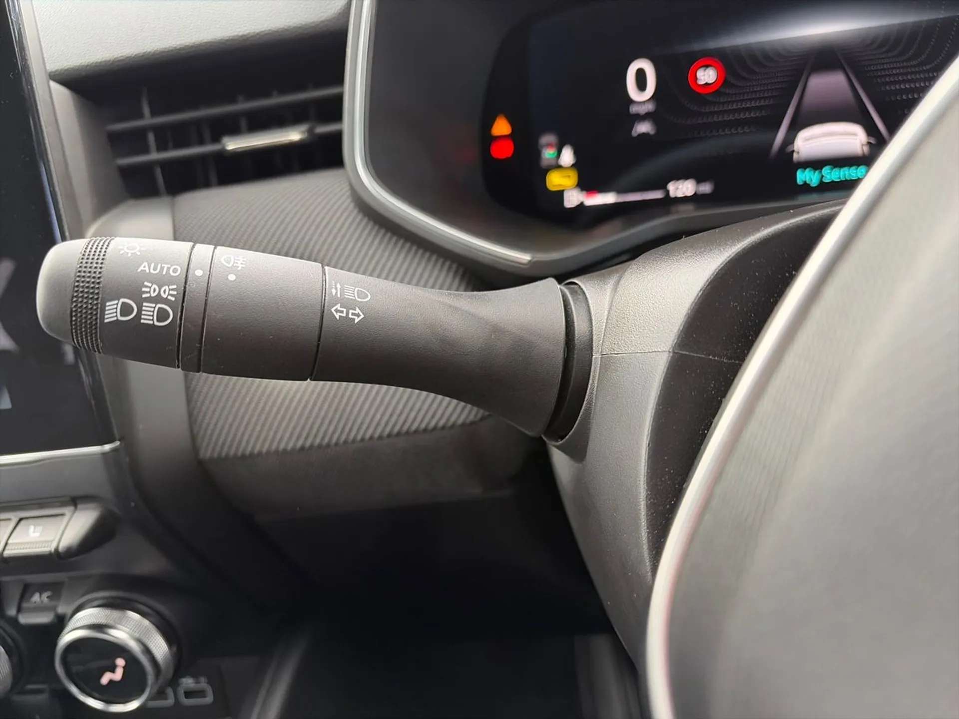 2025 RENAULT CLIO 2025 RENAULT CLIO