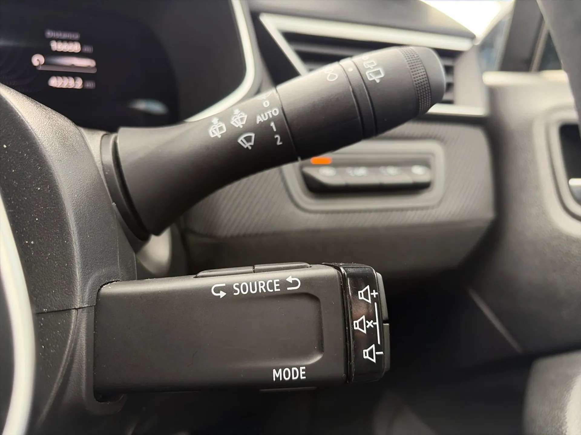 2025 RENAULT CLIO 2025 RENAULT CLIO