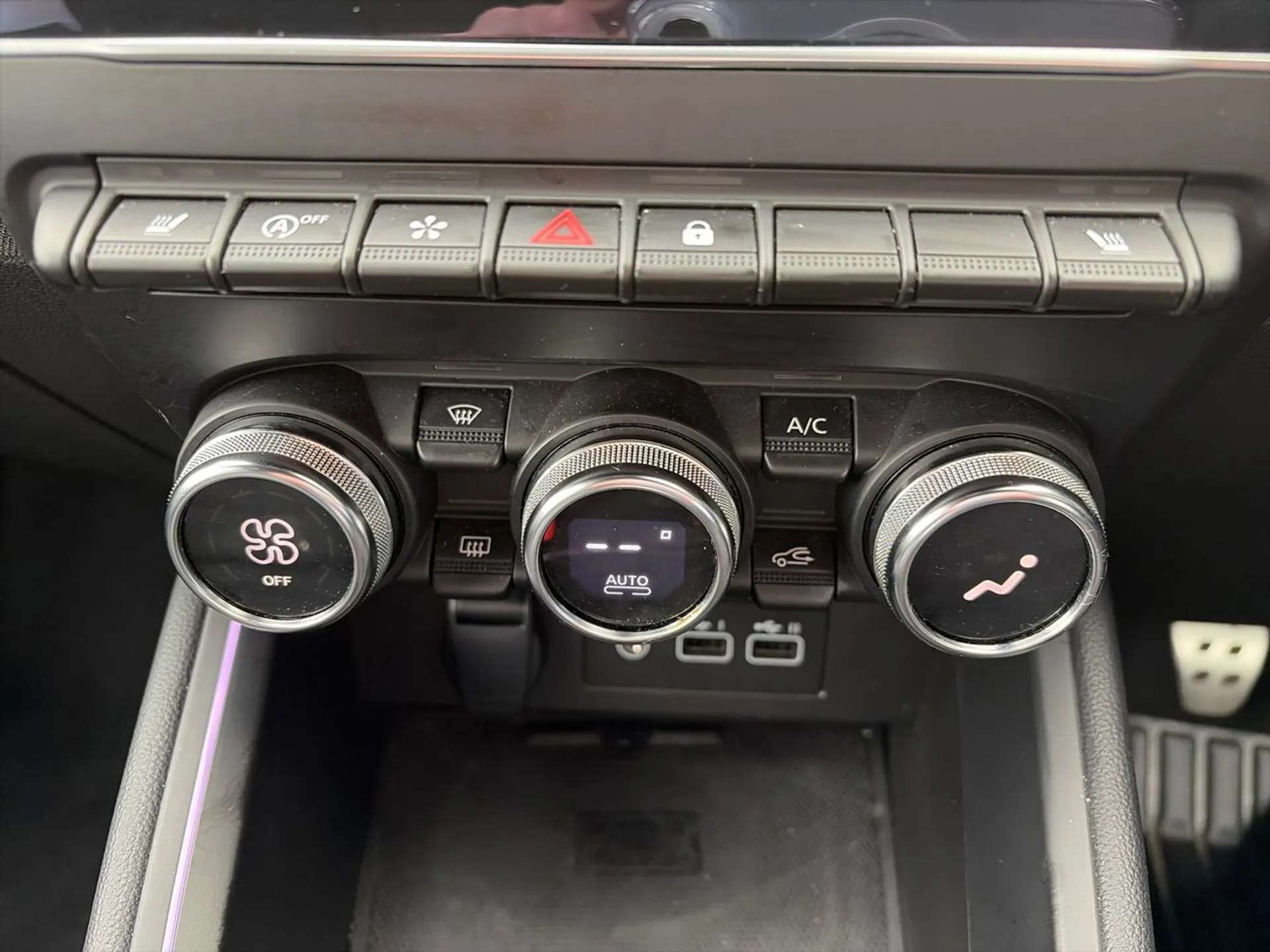 2025 RENAULT CLIO 2025 RENAULT CLIO