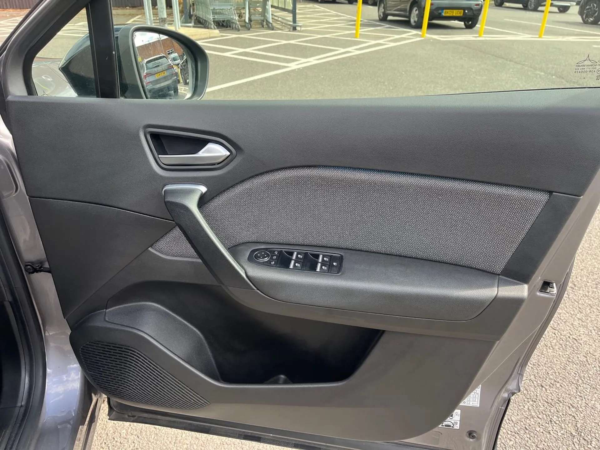2025 RENAULT CAPTUR 2025 RENAULT CAPTUR