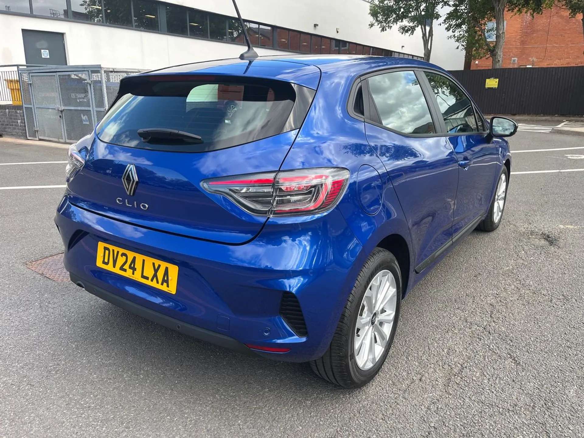 2024 RENAULT CLIO 2024 RENAULT CLIO