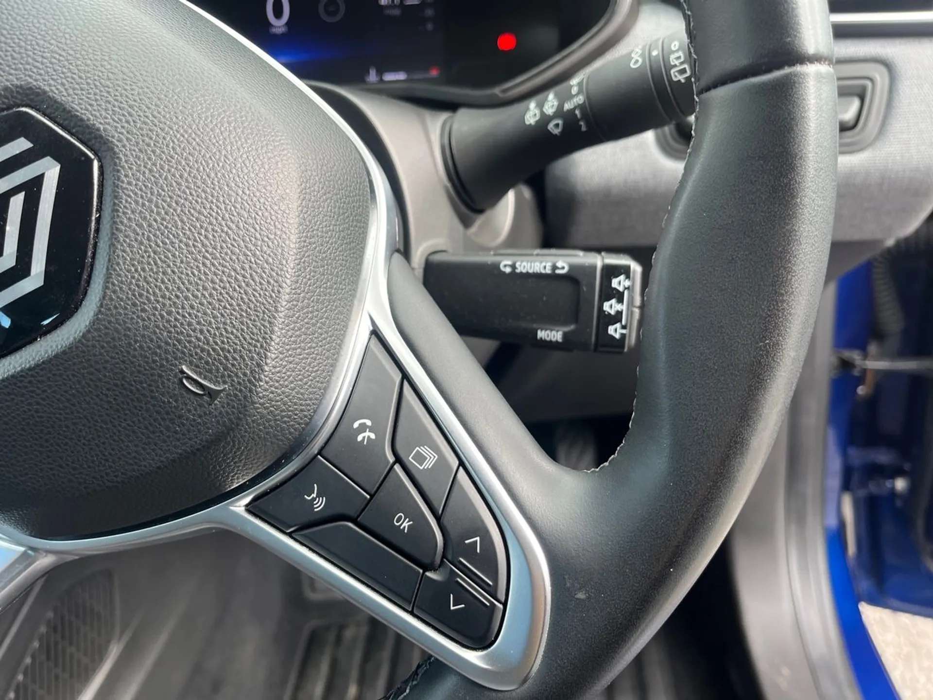 2024 RENAULT CLIO 2024 RENAULT CLIO