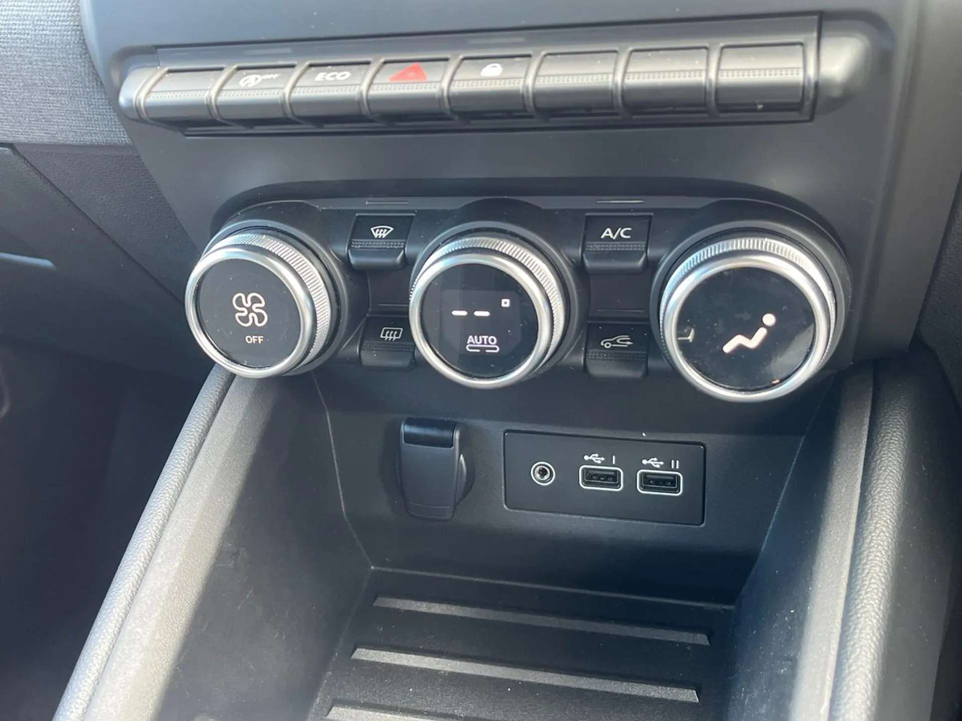 2024 RENAULT CLIO 2024 RENAULT CLIO
