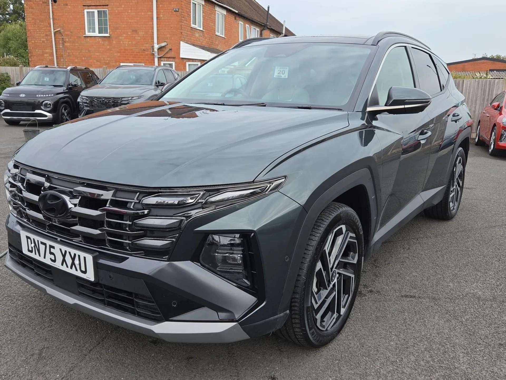 A 2025 HYUNDAI TUCSON 1.6T Plug-in Hybrid Ultimate 5dr Auto A 2025 HYUNDAI TUCSON 1.6T Plug-in Hybrid Ultimate 5dr Auto