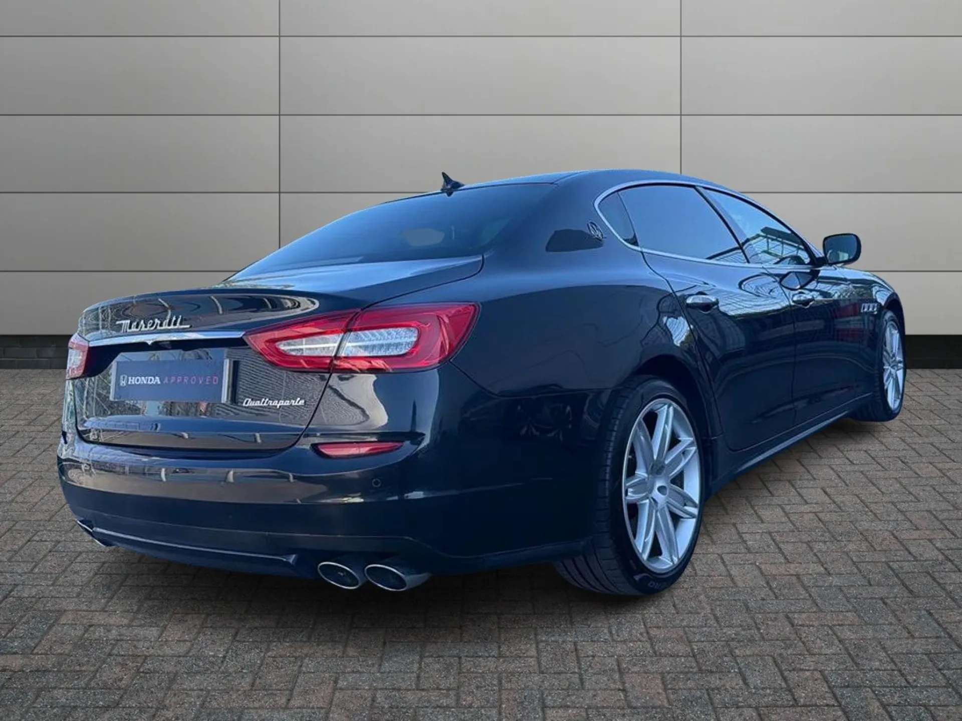 2015 MASERATI QUATTROPORTE 2015 MASERATI QUATTROPORTE