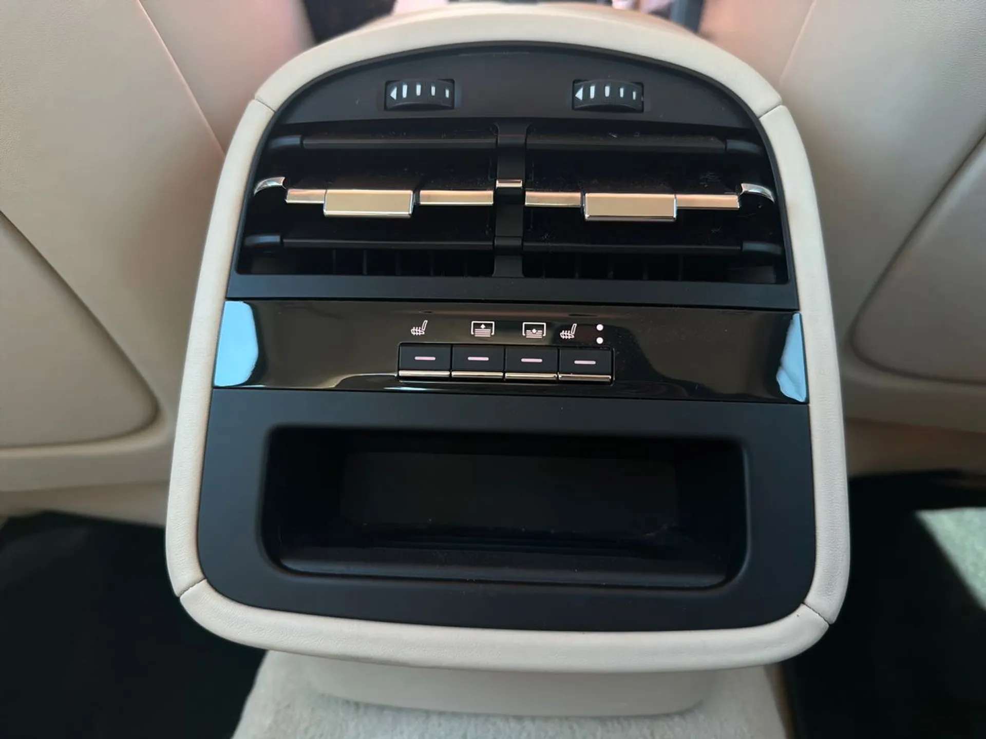 2015 MASERATI QUATTROPORTE 2015 MASERATI QUATTROPORTE