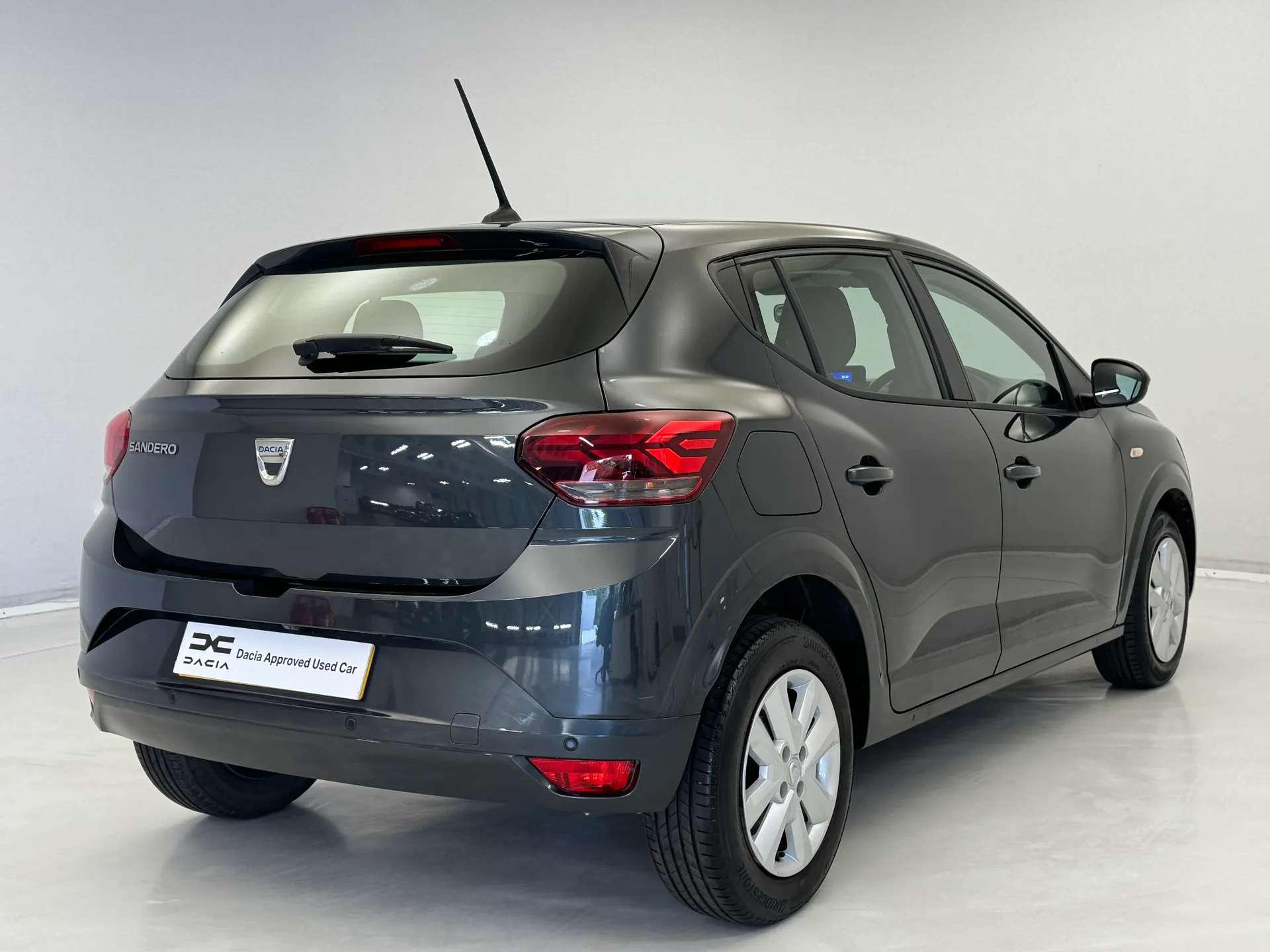 A 2022 DACIA SANDERO 1.0 TCe Comfort 5dr A 2022 DACIA SANDERO 1.0 TCe Comfort 5dr
