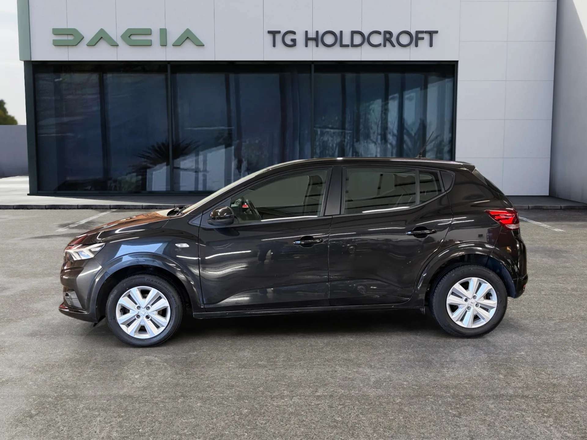 A 2022 DACIA SANDERO 1.0 TCe Comfort 5dr A 2022 DACIA SANDERO 1.0 TCe Comfort 5dr