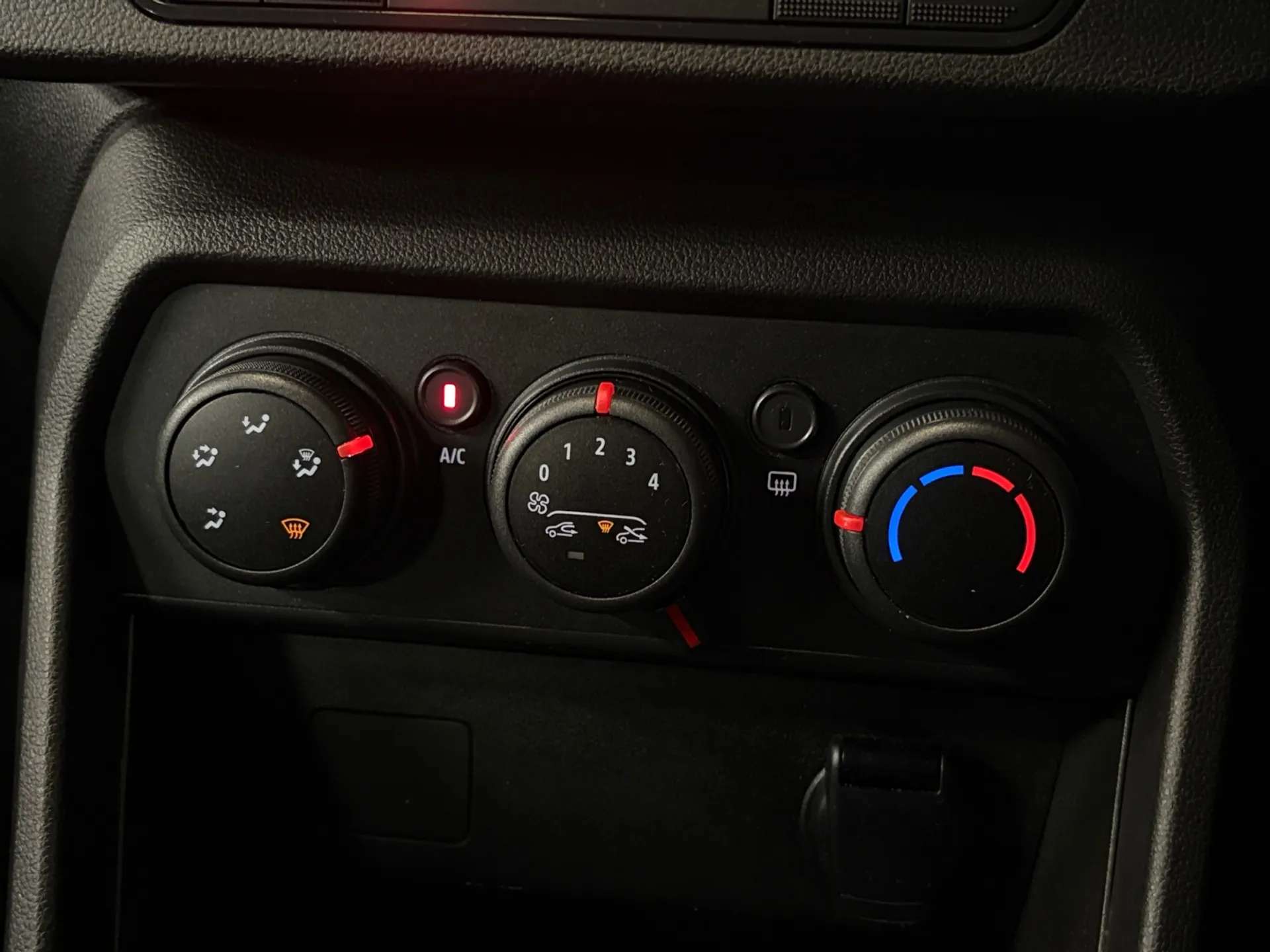 2022 DACIA SANDERO 2022 DACIA SANDERO