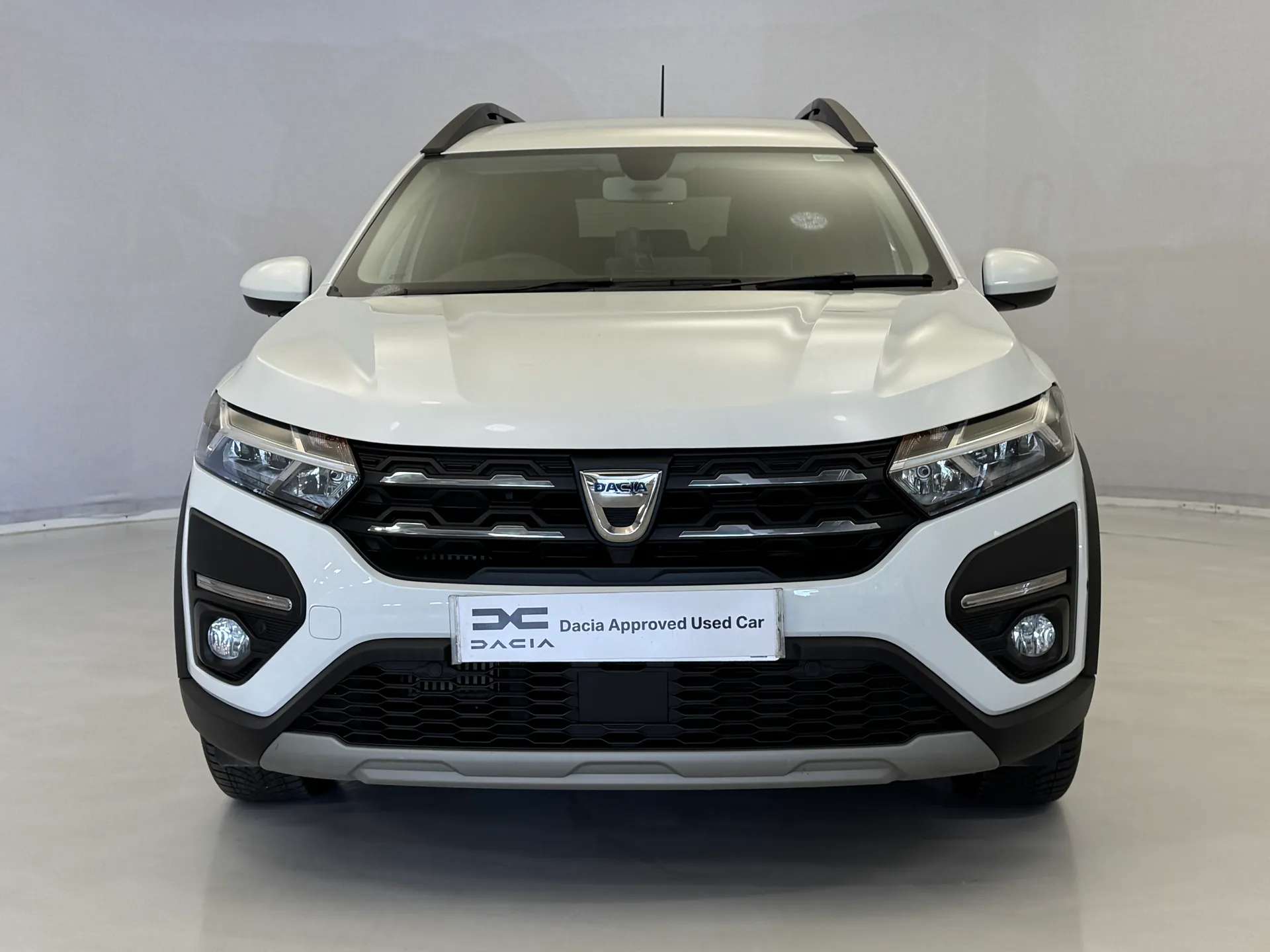 A 2022 DACIA JOGGER 1.0 TCe Comfort 5dr A 2022 DACIA JOGGER 1.0 TCe Comfort 5dr