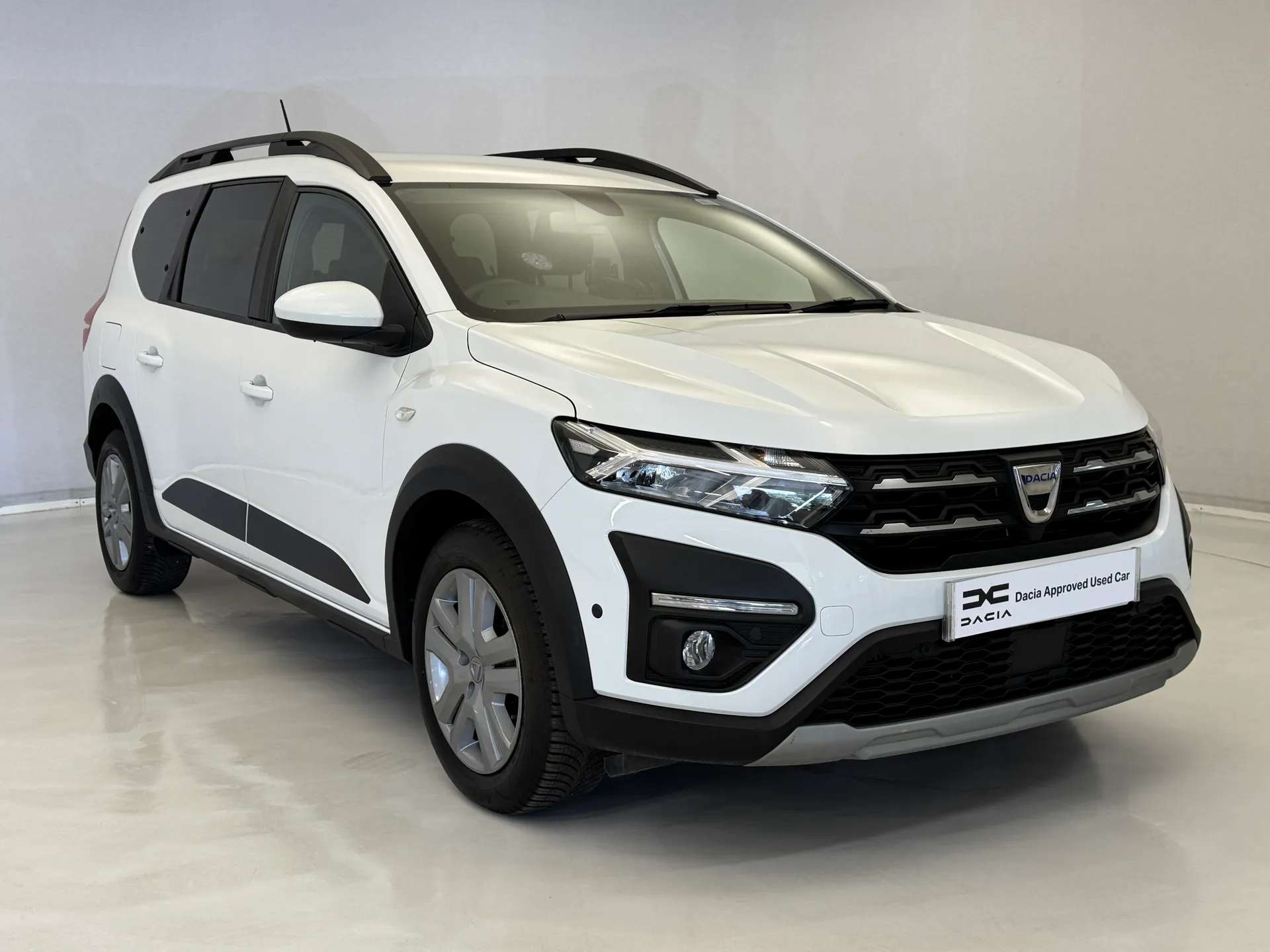 A 2022 DACIA JOGGER 1.0 TCe Comfort 5dr A 2022 DACIA JOGGER 1.0 TCe Comfort 5dr