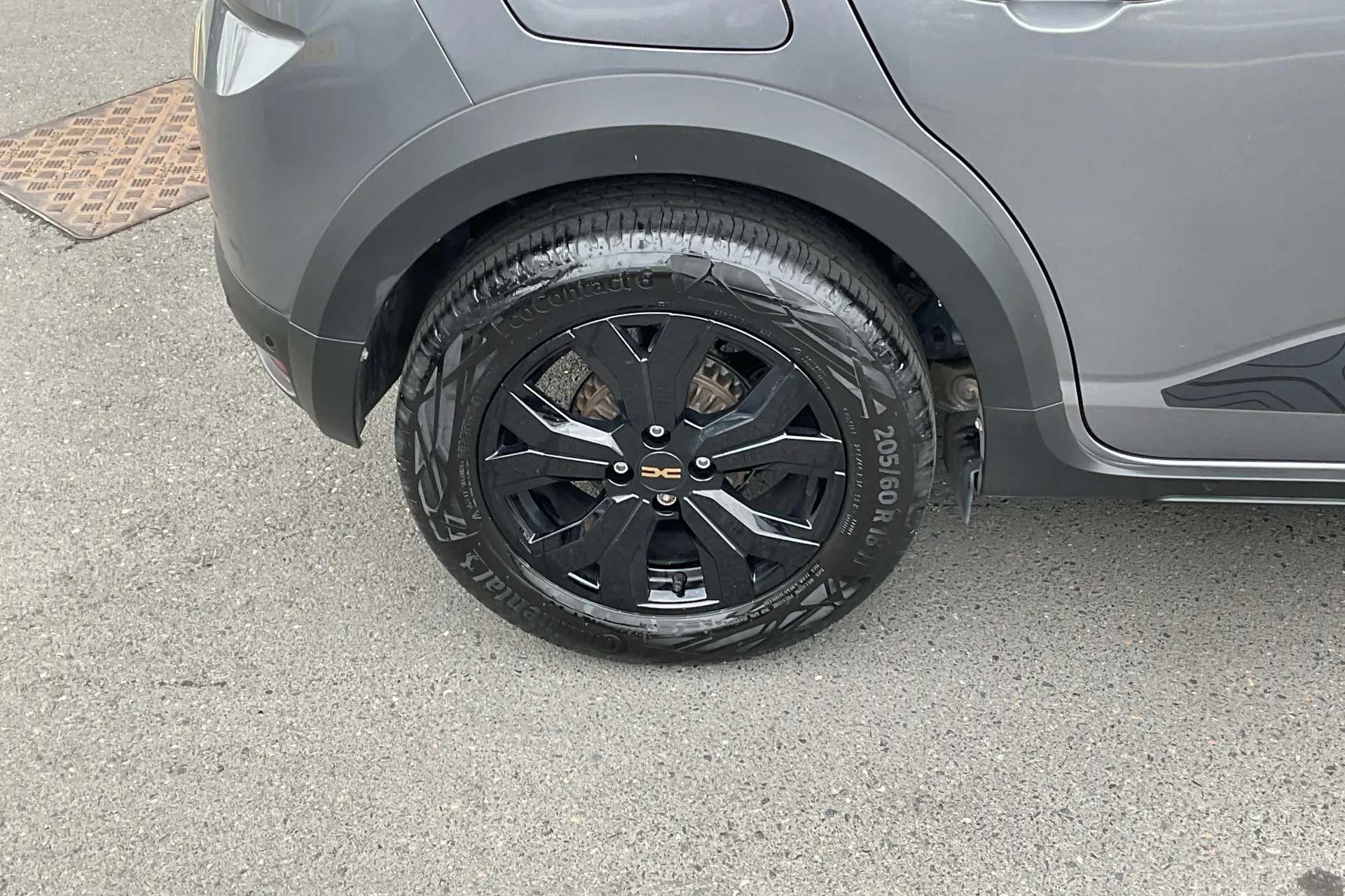 A 2024 DACIA SANDERO STEPWAY 1.0 TCe Extreme 5dr A 2024 DACIA SANDERO STEPWAY 1.0 TCe Extreme 5dr