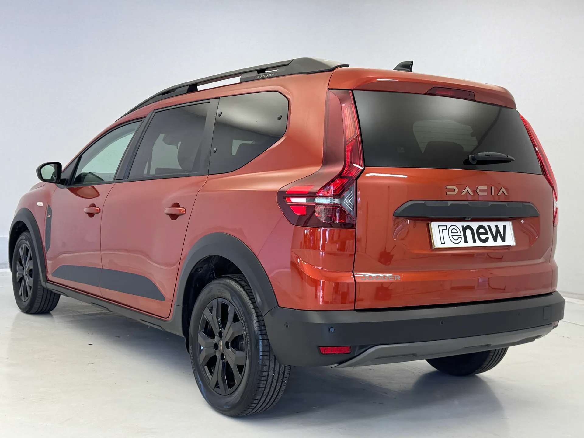 A 2024 DACIA JOGGER 1.0 TCe Extreme 5dr A 2024 DACIA JOGGER 1.0 TCe Extreme 5dr