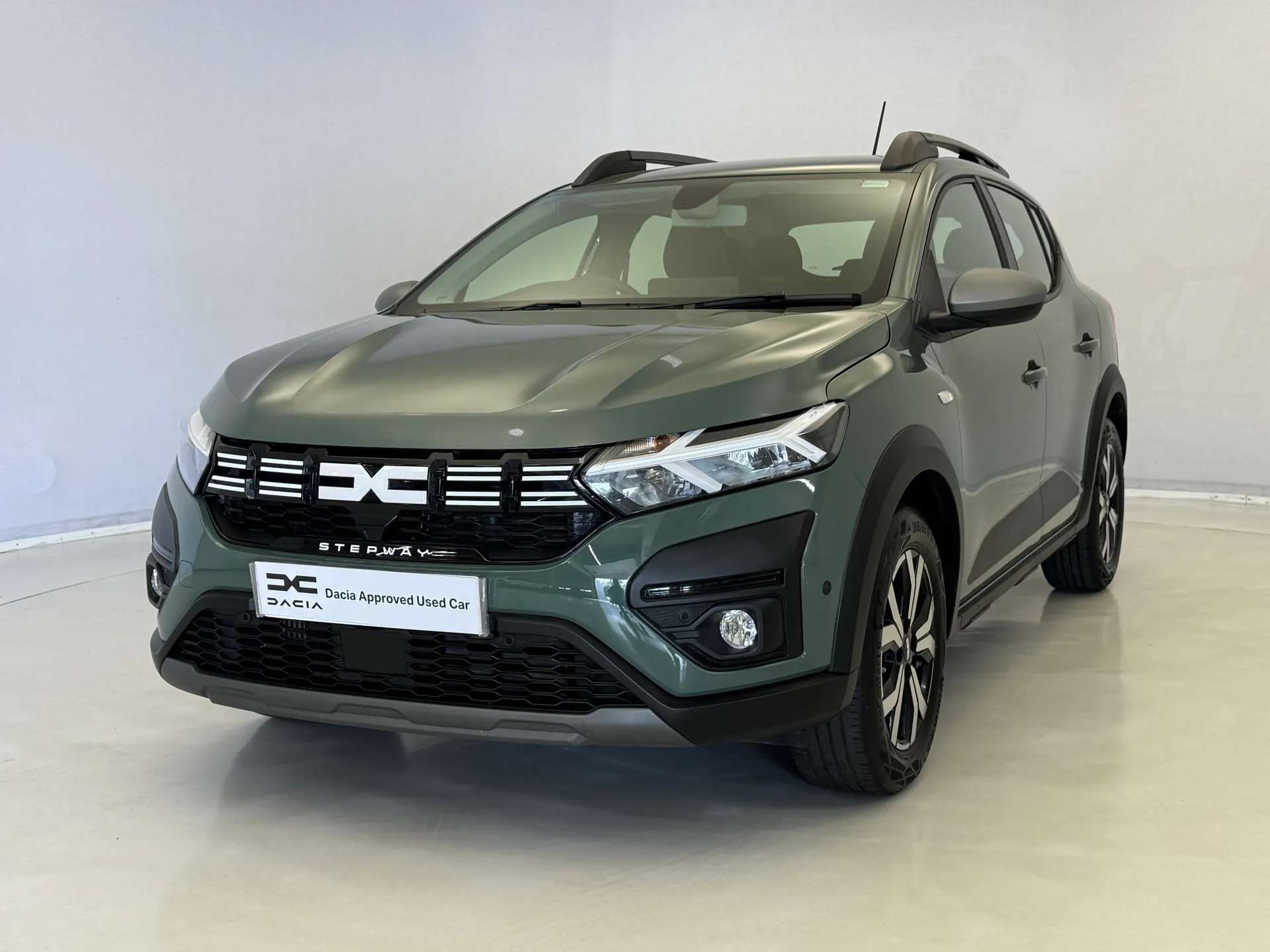 A 2023 DACIA SANDERO STEPWAY 1.0 TCe Journey 5dr A 2023 DACIA SANDERO STEPWAY 1.0 TCe Journey 5dr