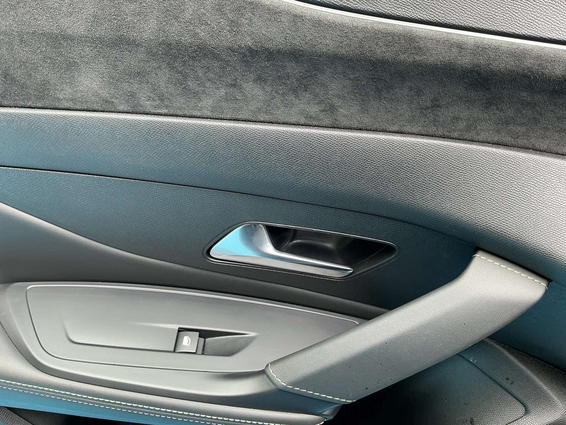 2023 PEUGEOT 308 2023 PEUGEOT 308