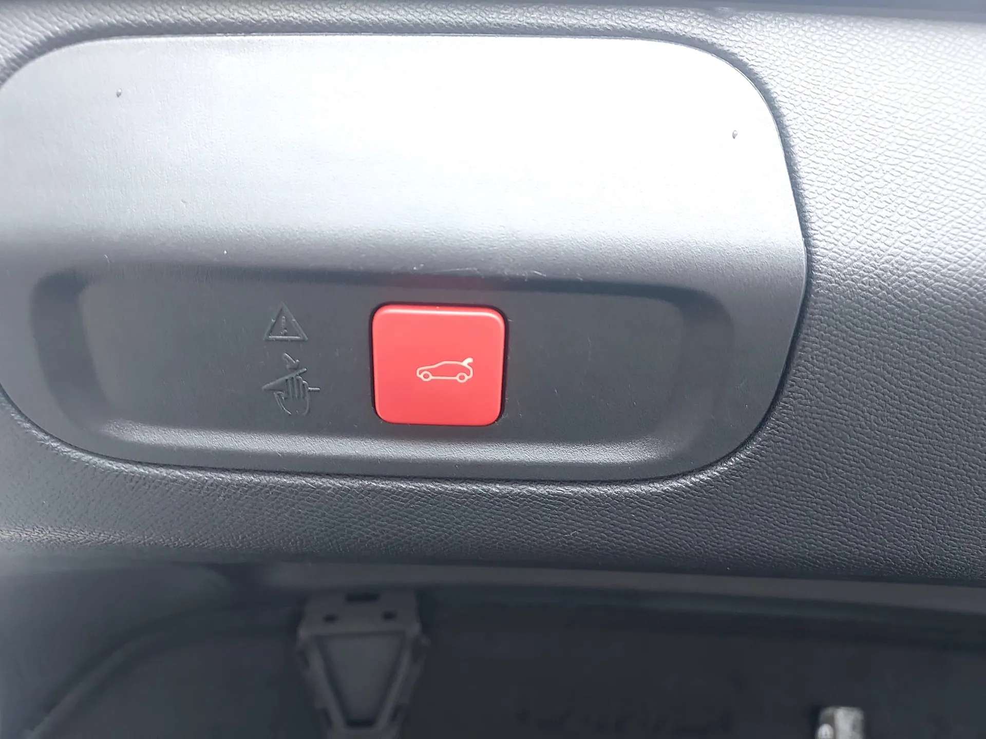 2023 PEUGEOT 408 2023 PEUGEOT 408