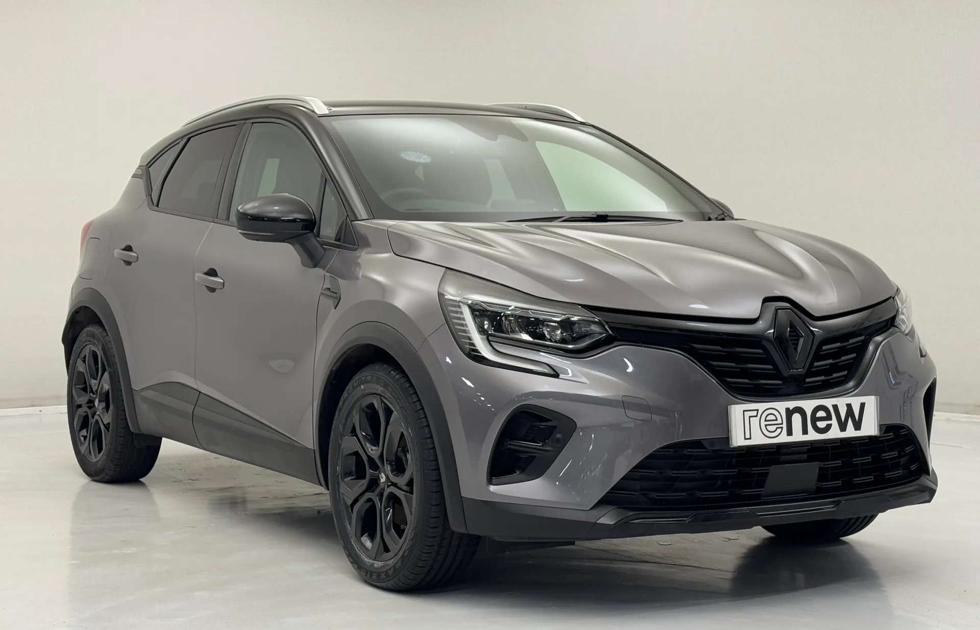 A 2022 RENAULT CAPTUR 1.6 E-Tech full hybrid 145 Rive Gauche 5dr Auto A 2022 RENAULT CAPTUR 1.6 E-Tech full hybrid 145 Rive Gauche 5dr Auto