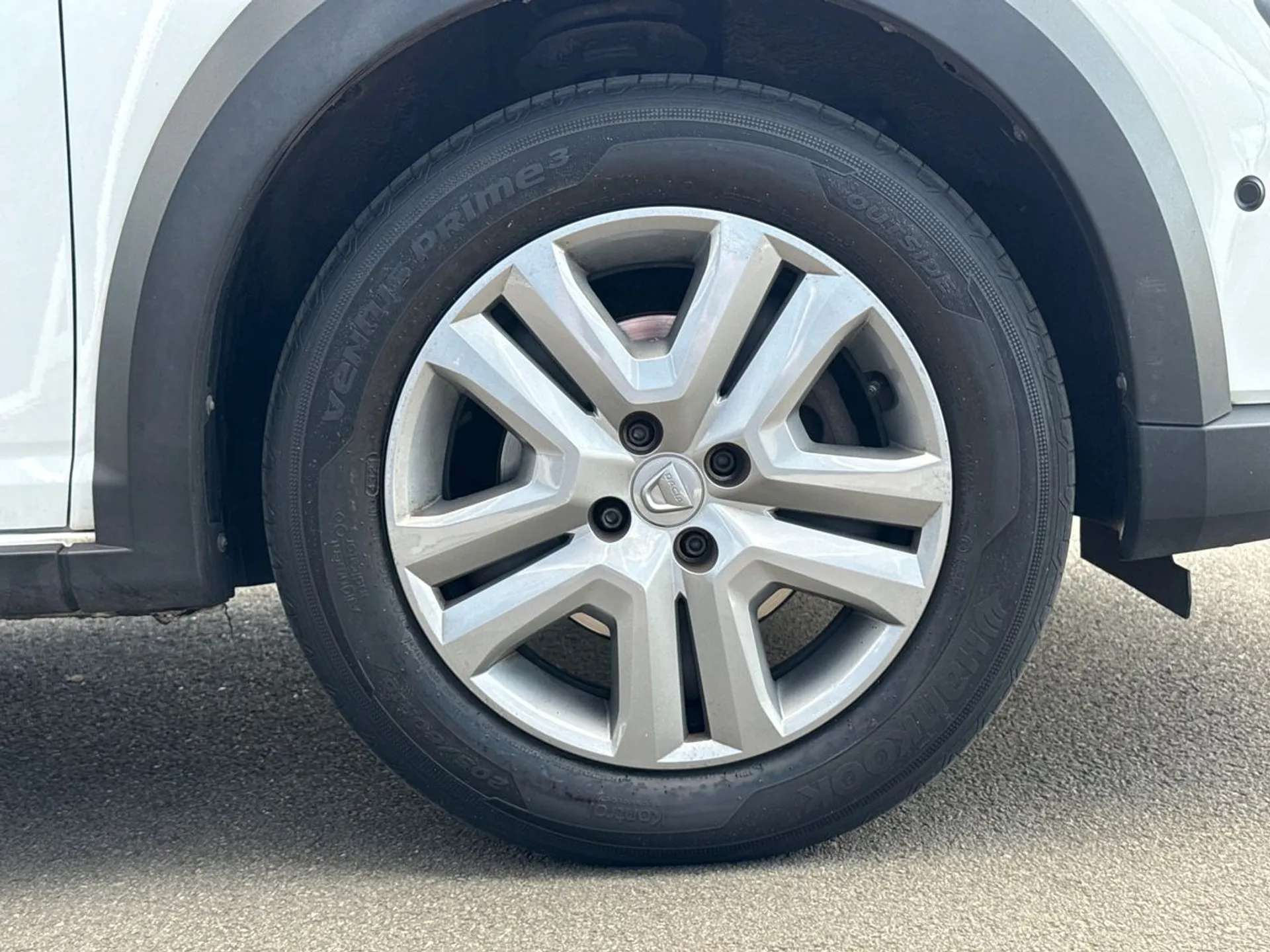 A 2022 DACIA JOGGER 1.0 TCe Comfort 5dr A 2022 DACIA JOGGER 1.0 TCe Comfort 5dr