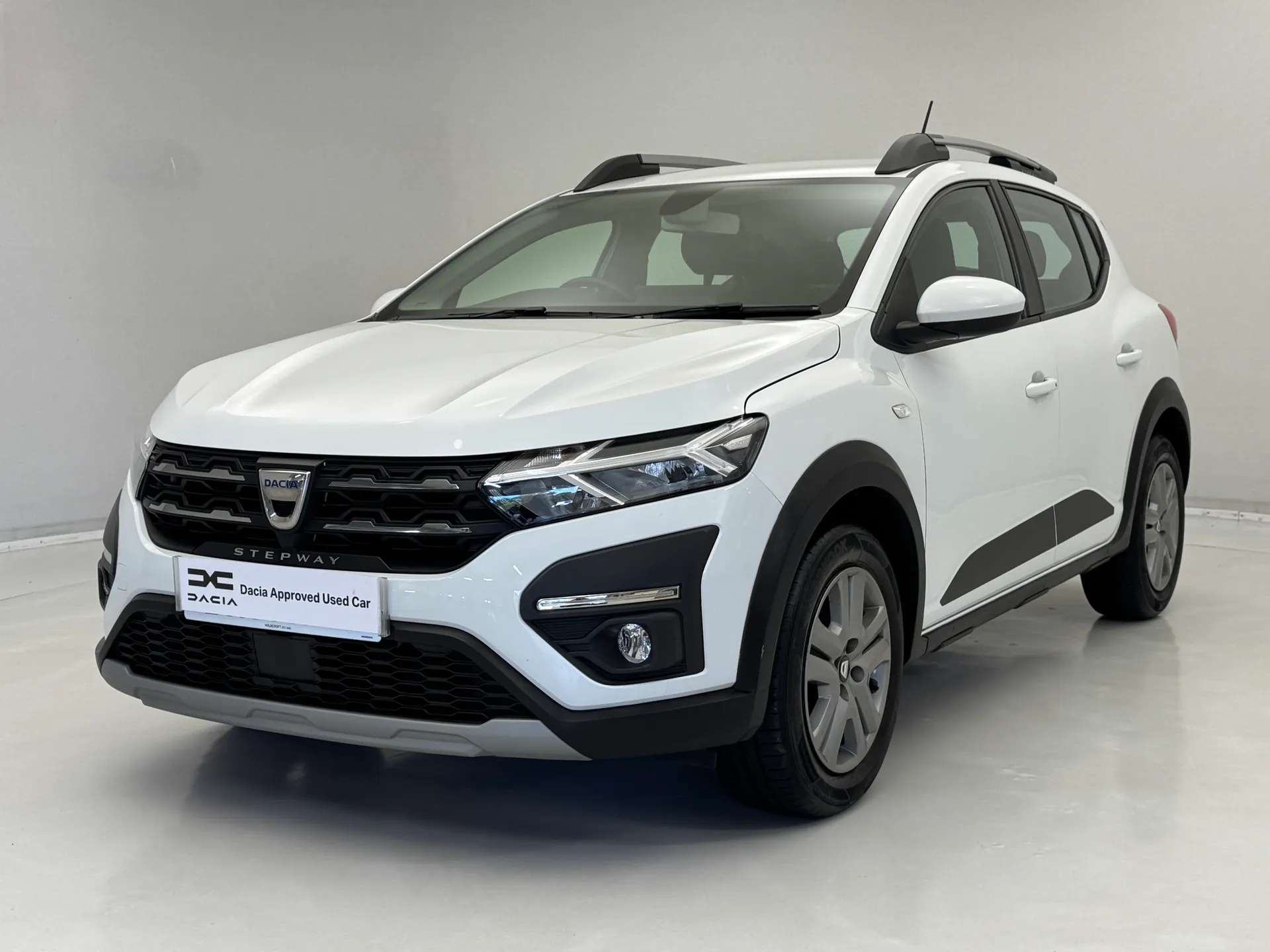 A 2022 DACIA SANDERO STEPWAY 1.0 TCe Comfort 5dr A 2022 DACIA SANDERO STEPWAY 1.0 TCe Comfort 5dr