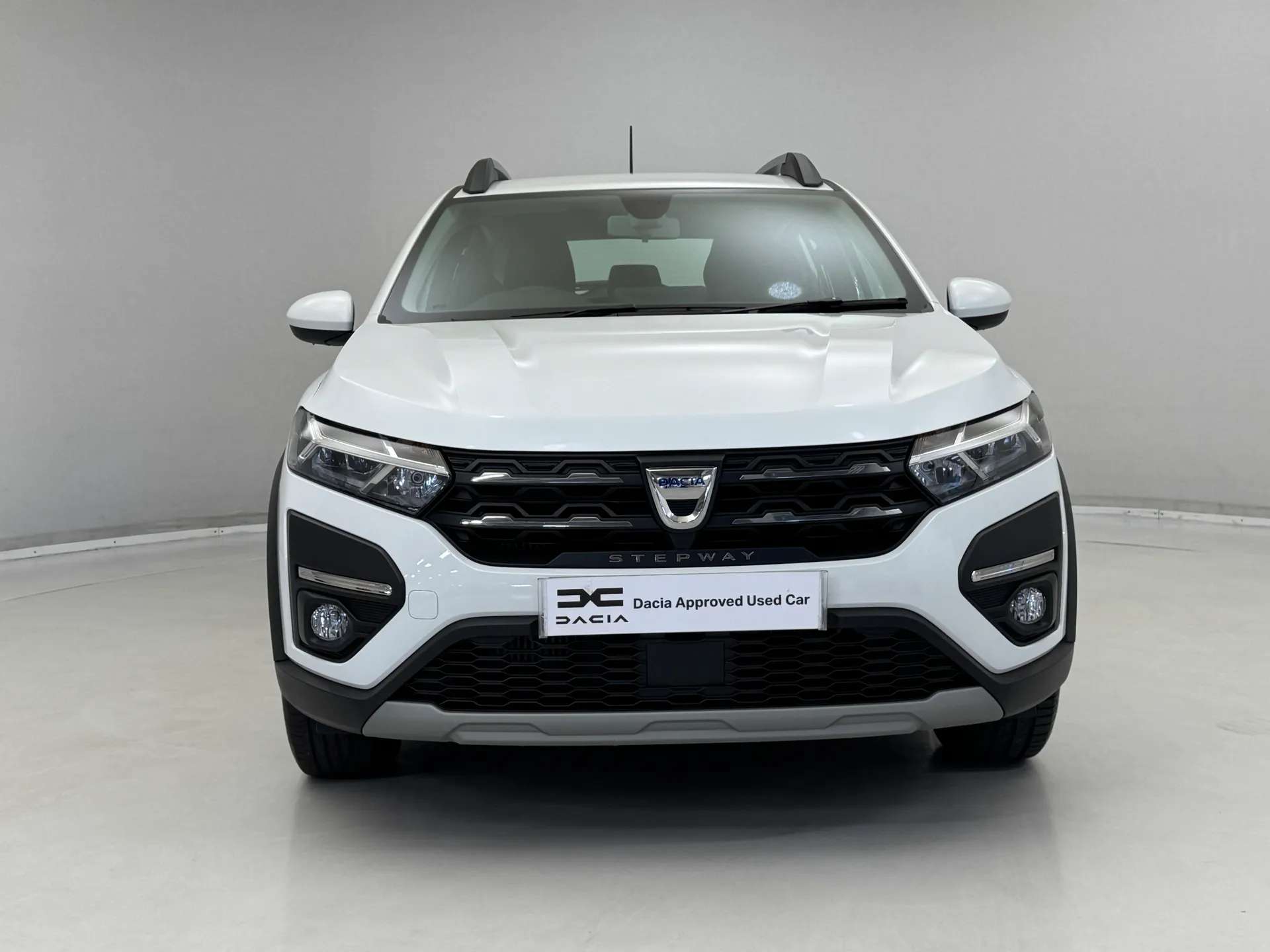 A 2022 DACIA SANDERO STEPWAY 1.0 TCe Comfort 5dr A 2022 DACIA SANDERO STEPWAY 1.0 TCe Comfort 5dr