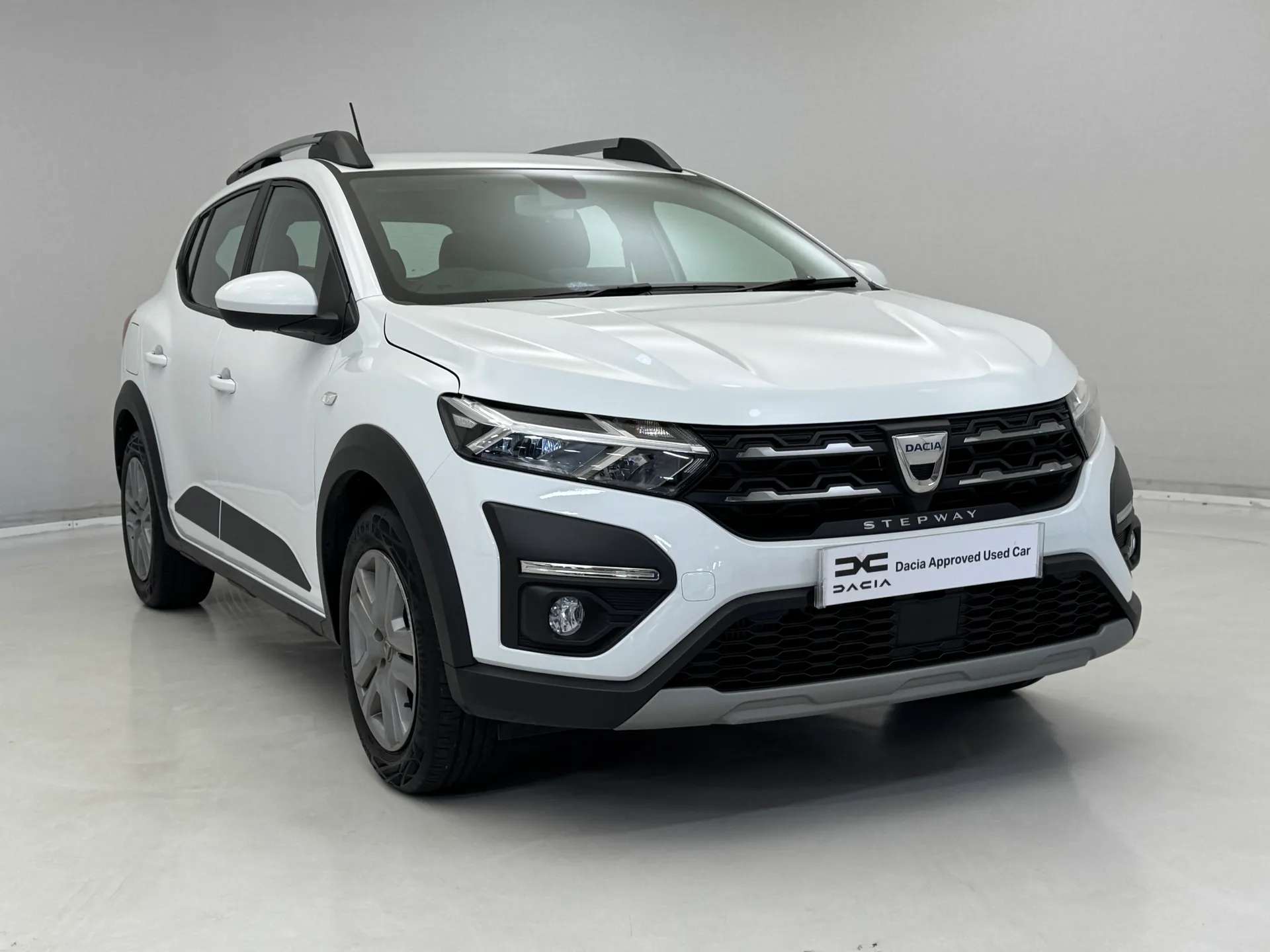 A 2022 DACIA SANDERO STEPWAY 1.0 TCe Comfort 5dr A 2022 DACIA SANDERO STEPWAY 1.0 TCe Comfort 5dr