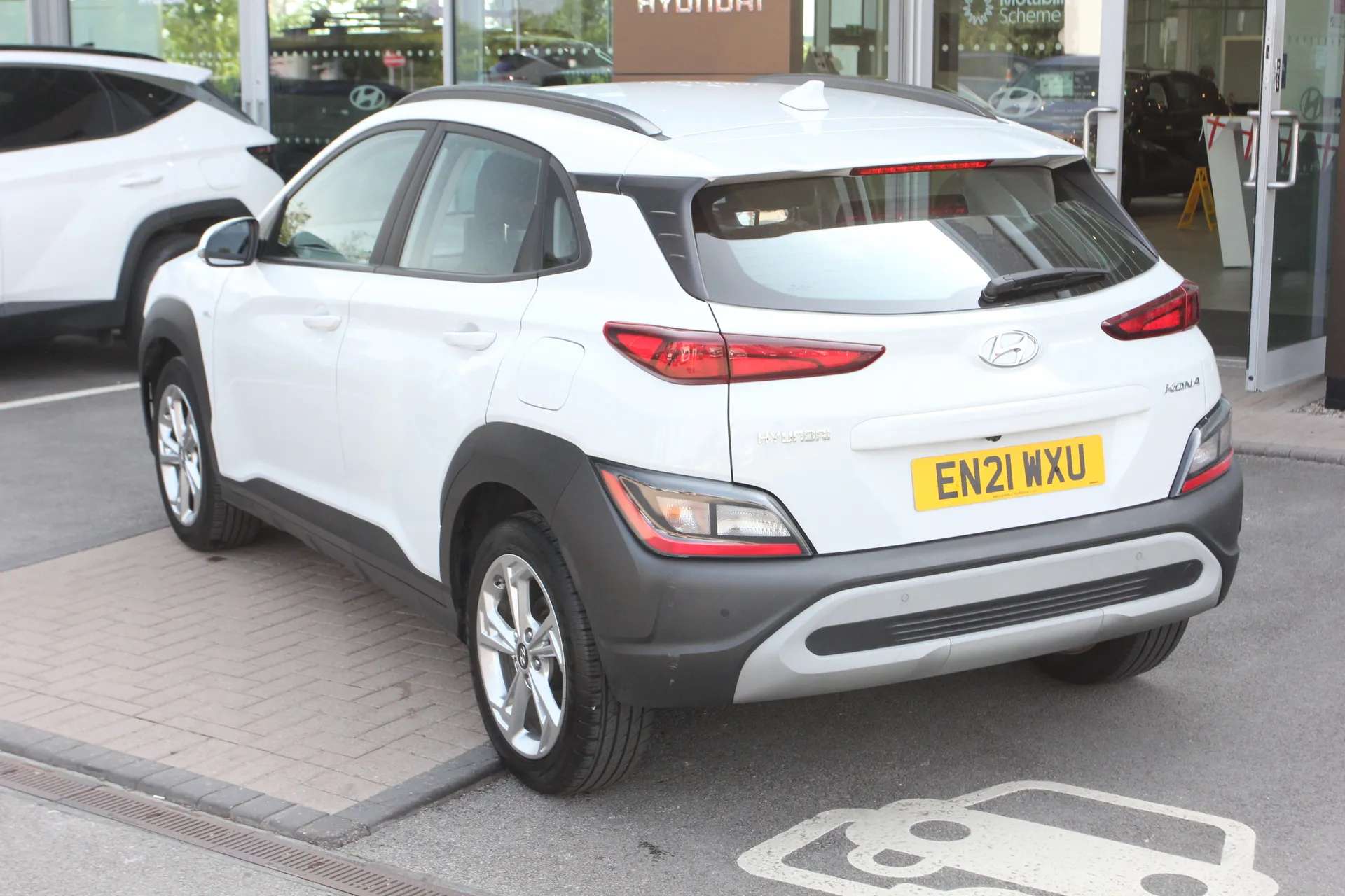 A 2021 HYUNDAI KONA 1.0 TGDi 48V MHEV SE Connect 5dr A 2021 HYUNDAI KONA 1.0 TGDi 48V MHEV SE Connect 5dr