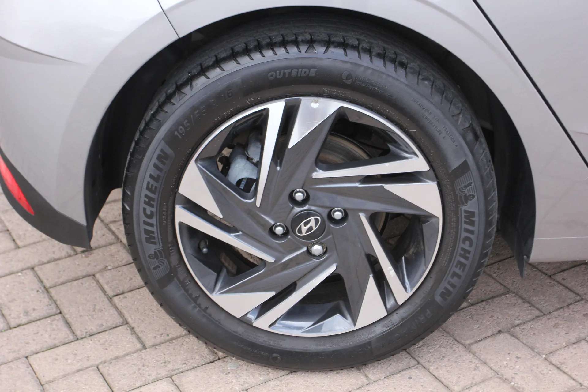A 2022 HYUNDAI I20 1.0T GDi 48V MHD SE Connect 5dr ZERO DEPOSIT FINANCE AVAILABLE A 2022 HYUNDAI I20 1.0T GDi 48V MHD SE Connect 5dr ZERO DEPOSIT FINANCE AVAILABLE